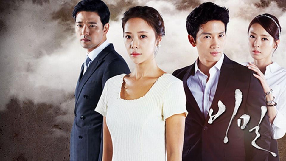 池晟(右二起)和黃正音主演的《秘密》和《繼承者們》同時段播出,開出收視佳績。(翻攝KBS官網)