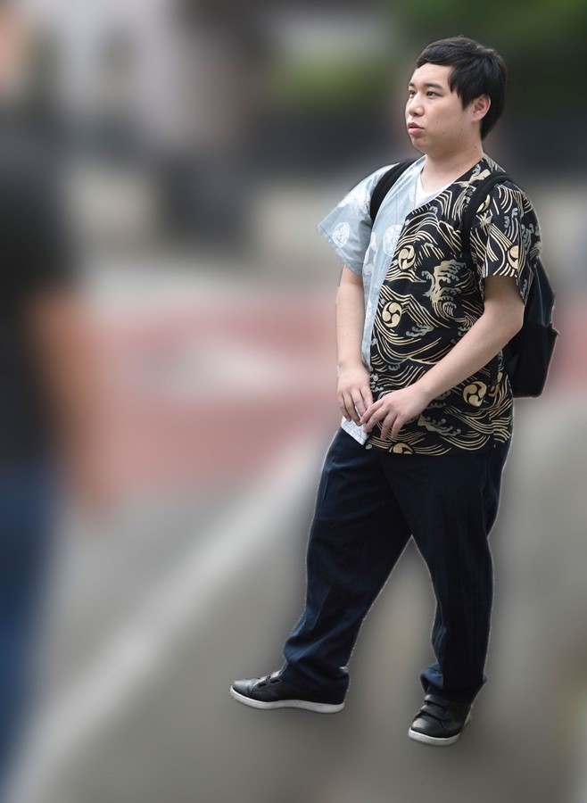 晟也接受《週刊文春》訪問，多次強調和A女兩人視訊氣氛極佳，覺得自己是被陰。（翻攝自《週刊文春》）