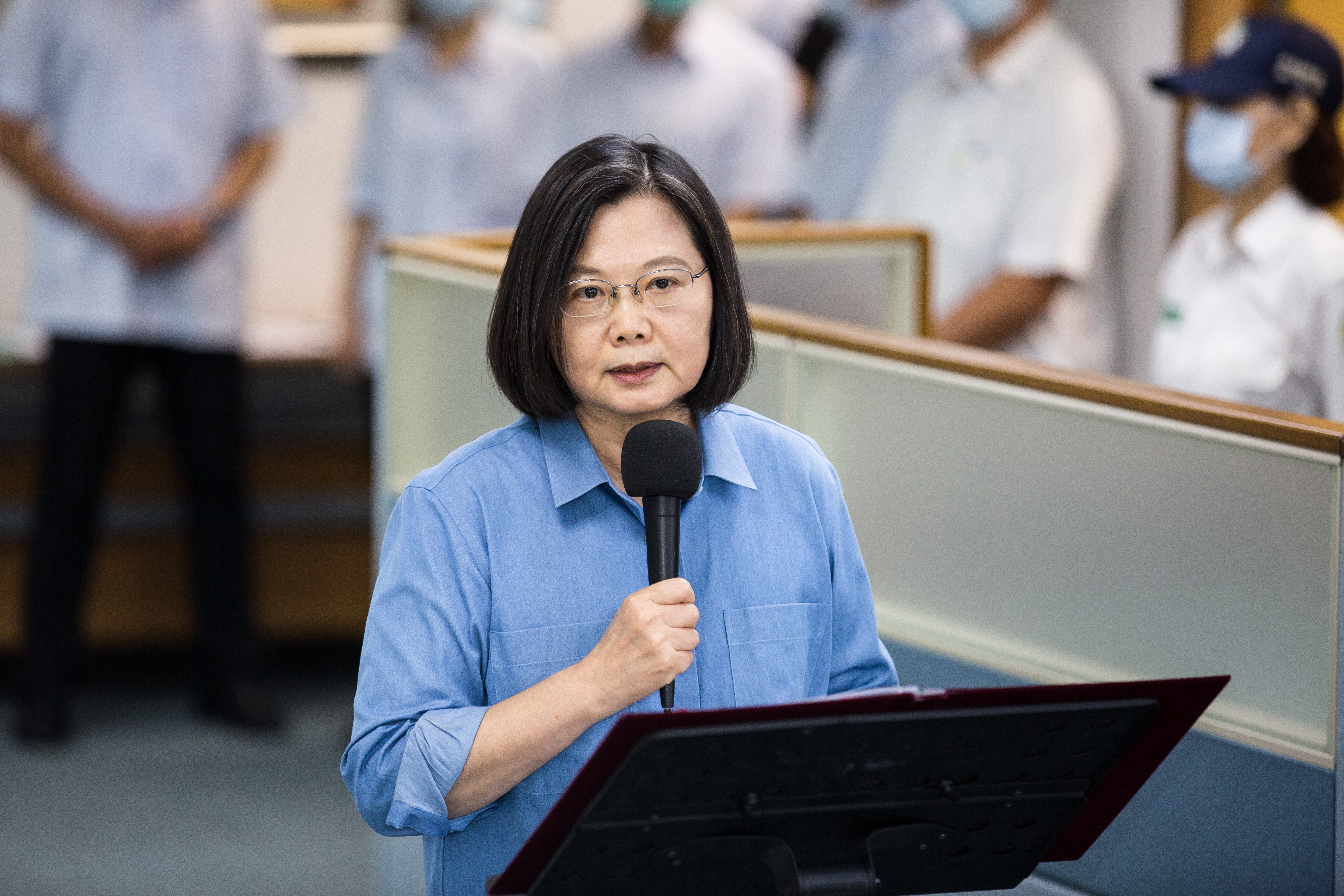 民進黨將改選中執委、中常委及中評委，身兼黨主席的總統蔡英文（圖）交付祕書長林錫耀協調各派系，讓登記參選人數與應選人數一致。圖為資料照。