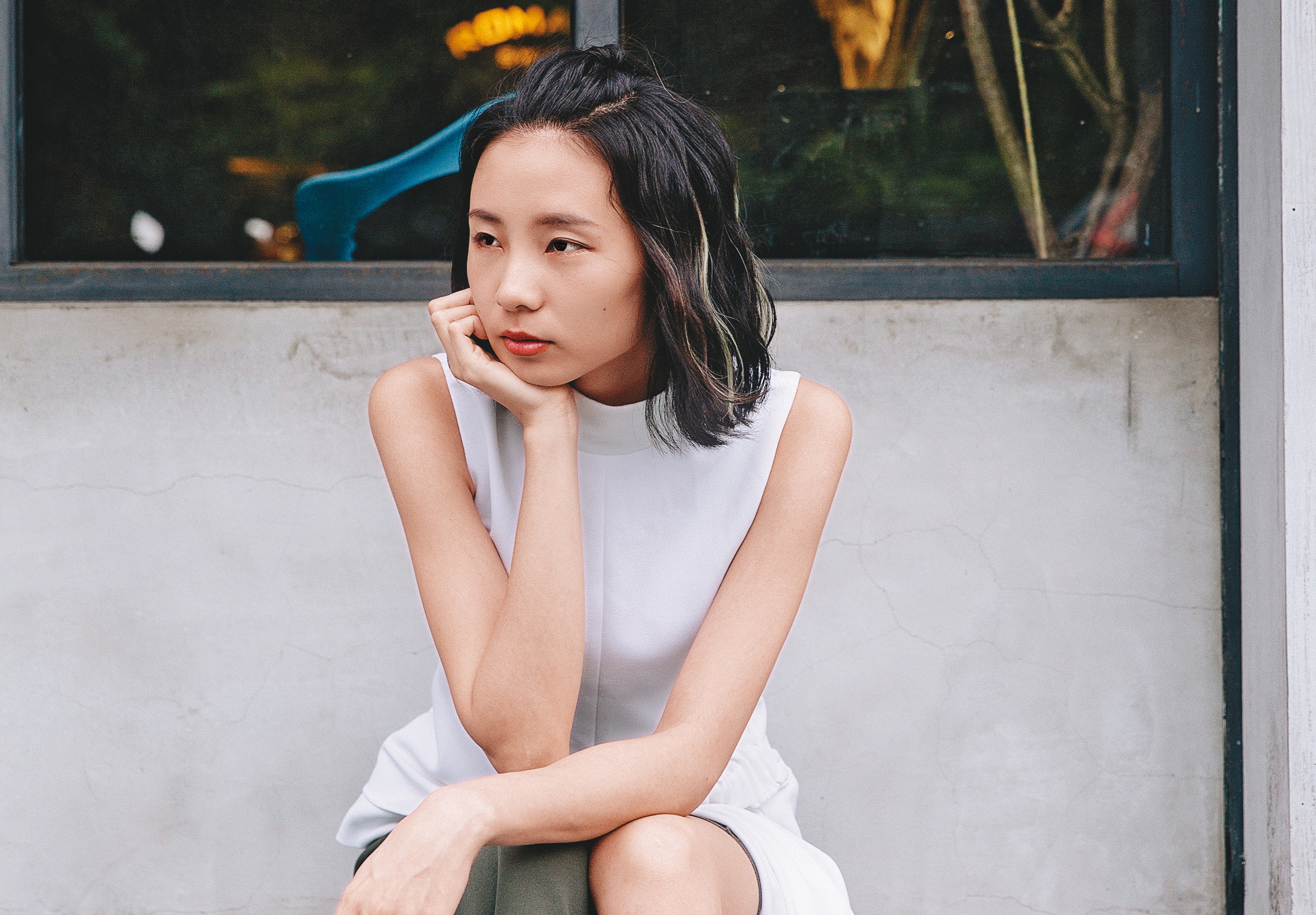 陳忻玥從小就愛唱歌，對當歌手一事自信不足，常產生自我懷疑。