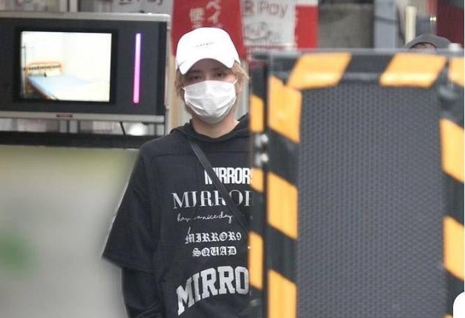 手越祐也在疫情期間多次違反居家隔離禁令外出。（翻攝自網路）