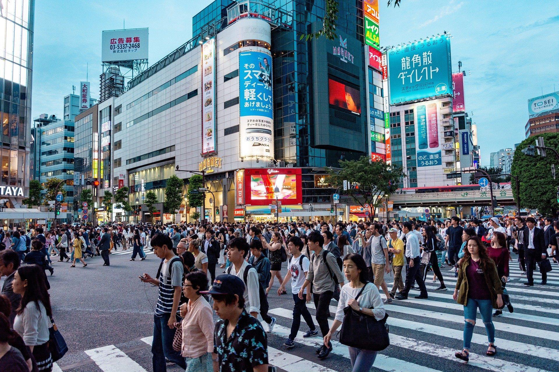 日本打造國際金融中心，需要克服課稅過高、行政程序繁瑣、英語人才不足等問題。（網路截圖：pixabay）