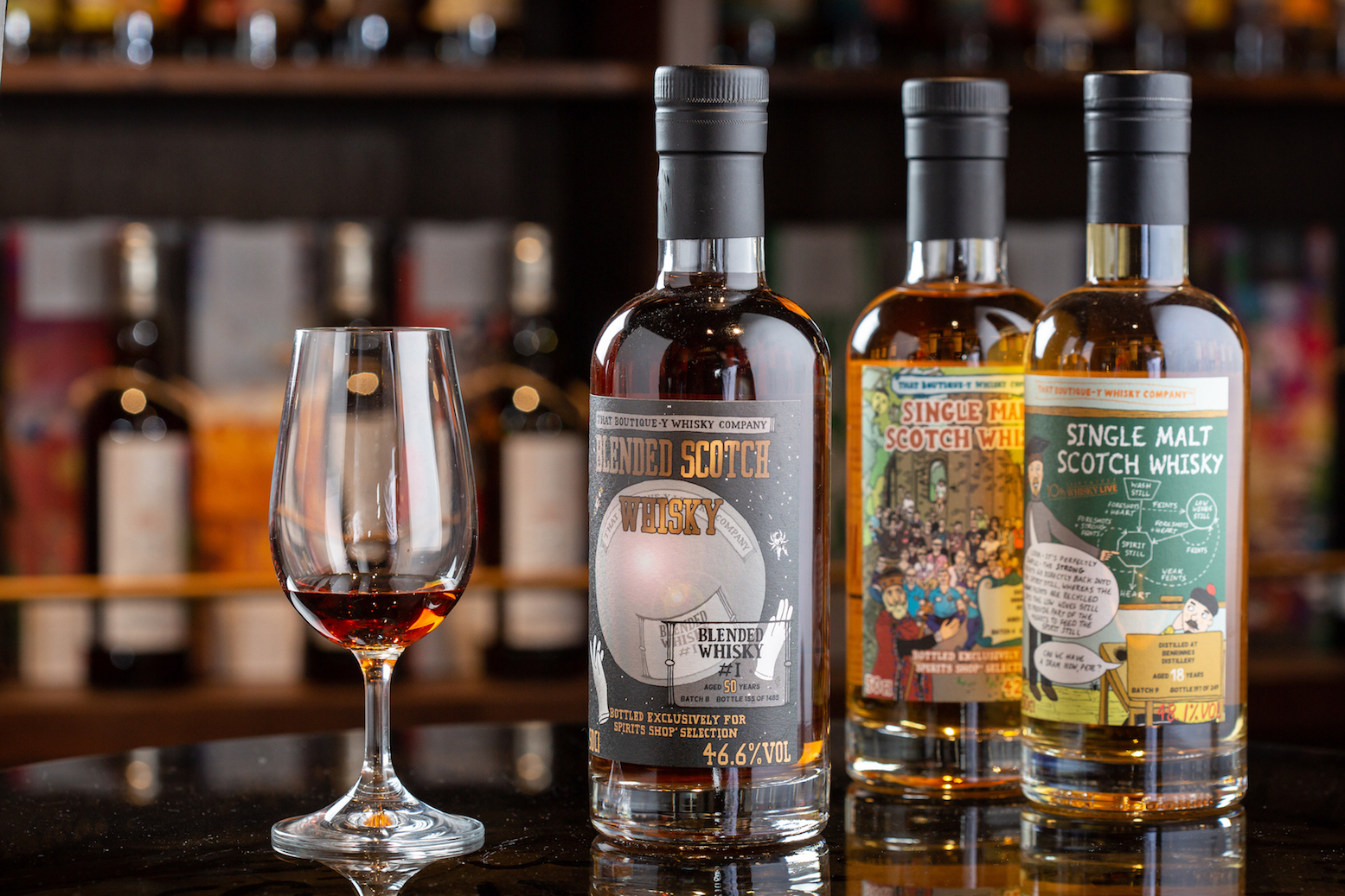 That Boutique-y Whisky推出的台灣限定版，都有一神祕「千手男」在酒標中。（4,800元～20,000元／瓶）