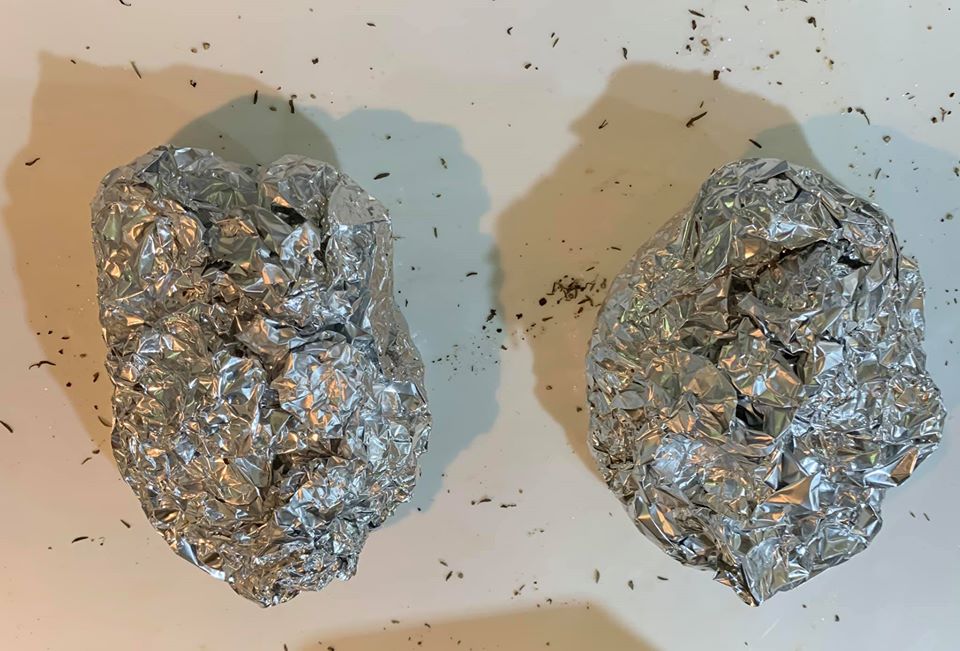 用錫箔紙包起來。