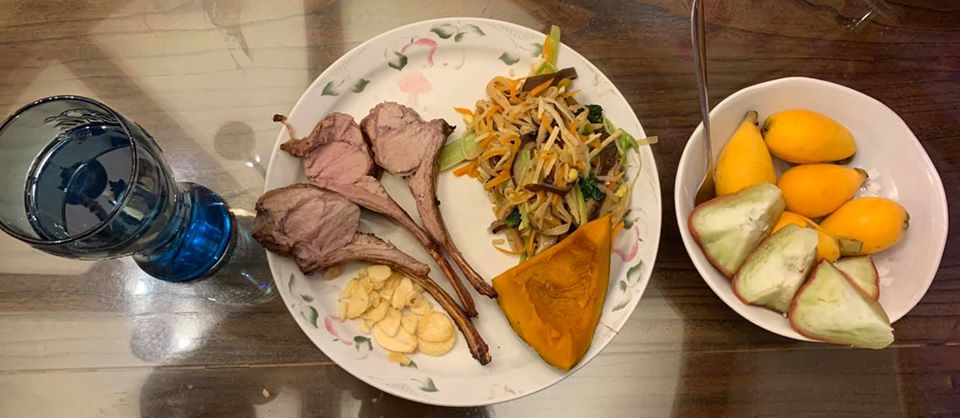 什錦菜與蒸南瓜也可以和烤小牛肋排在一起。