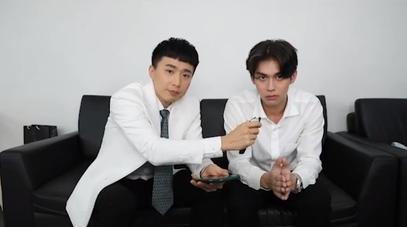 泰國男星Bright（右）在網路大戰2個月後終於出面，表示向中國網友道歉。（翻攝自Bright微博）