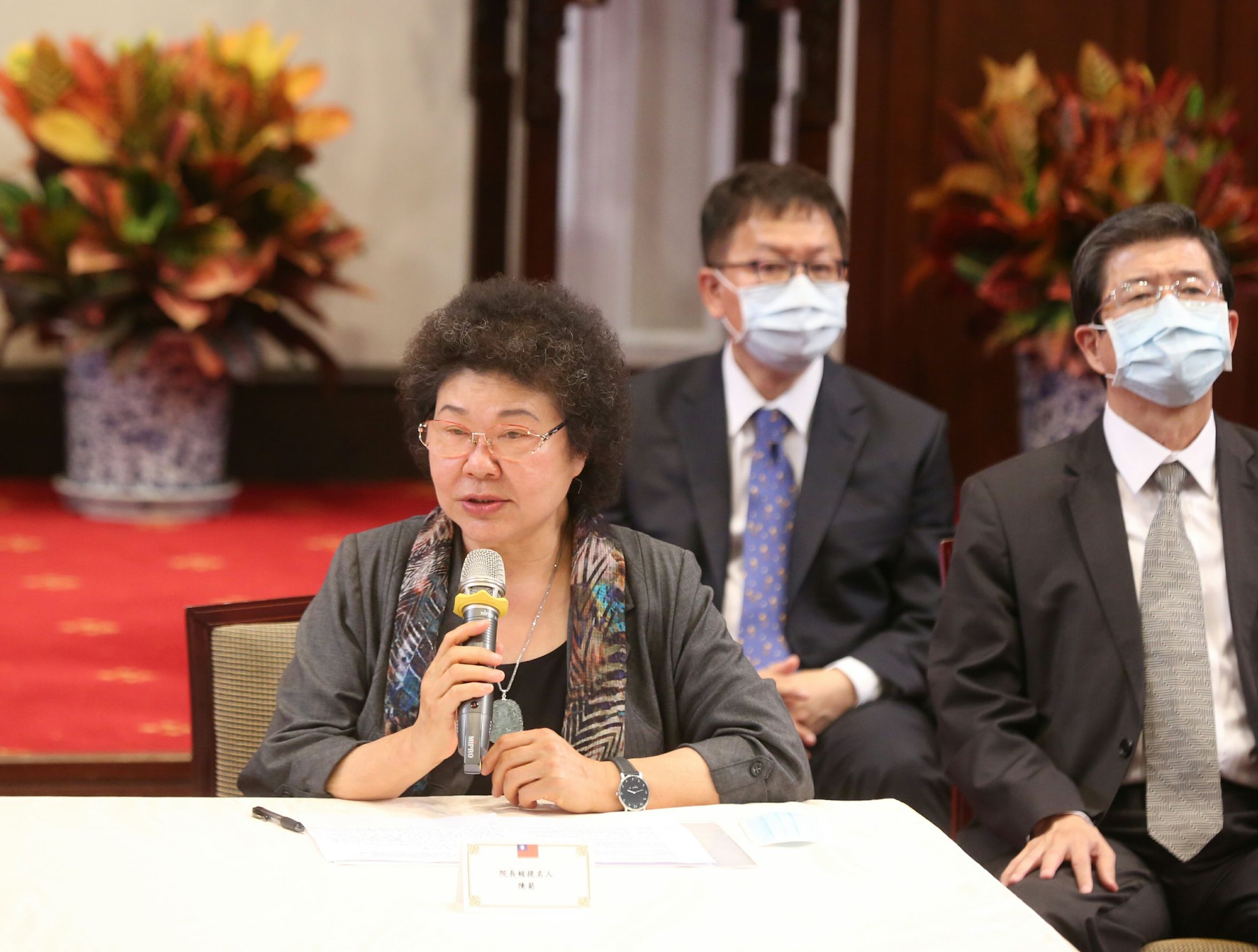 監察院長被提名人陳菊表示通過立院同意後，她將退出所有政黨職務。