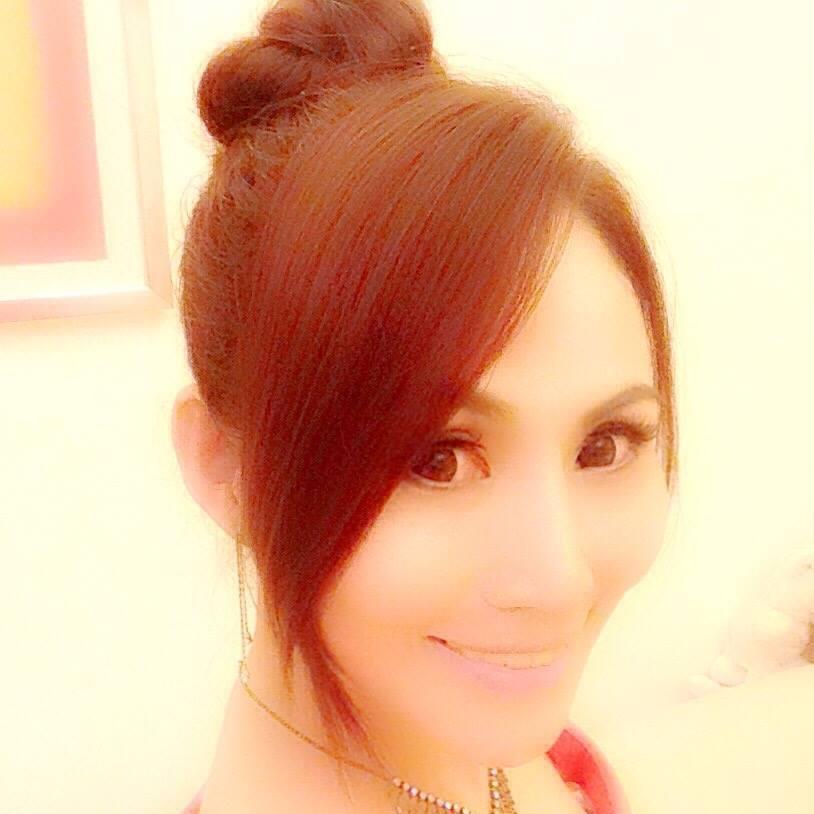 「星星」胡曉菁離開演藝圈後,目前擔任教職。(翻攝自胡曉菁臉書)