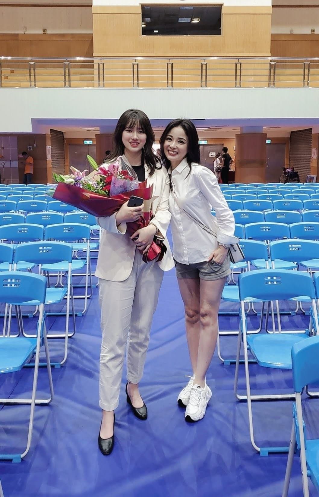 呂文婉曾在節目中透露,女兒從小立志要濟弱扶傾。(翻攝自呂文婉臉書)