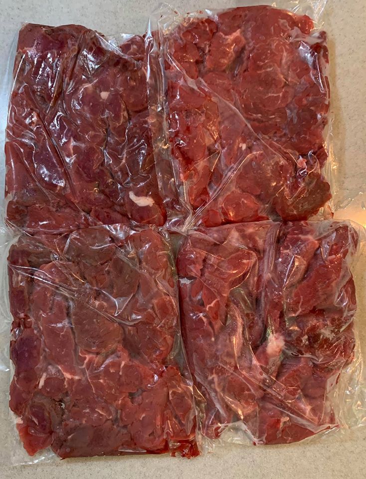 準備4包菲力牛柳中段肉，約6人份。