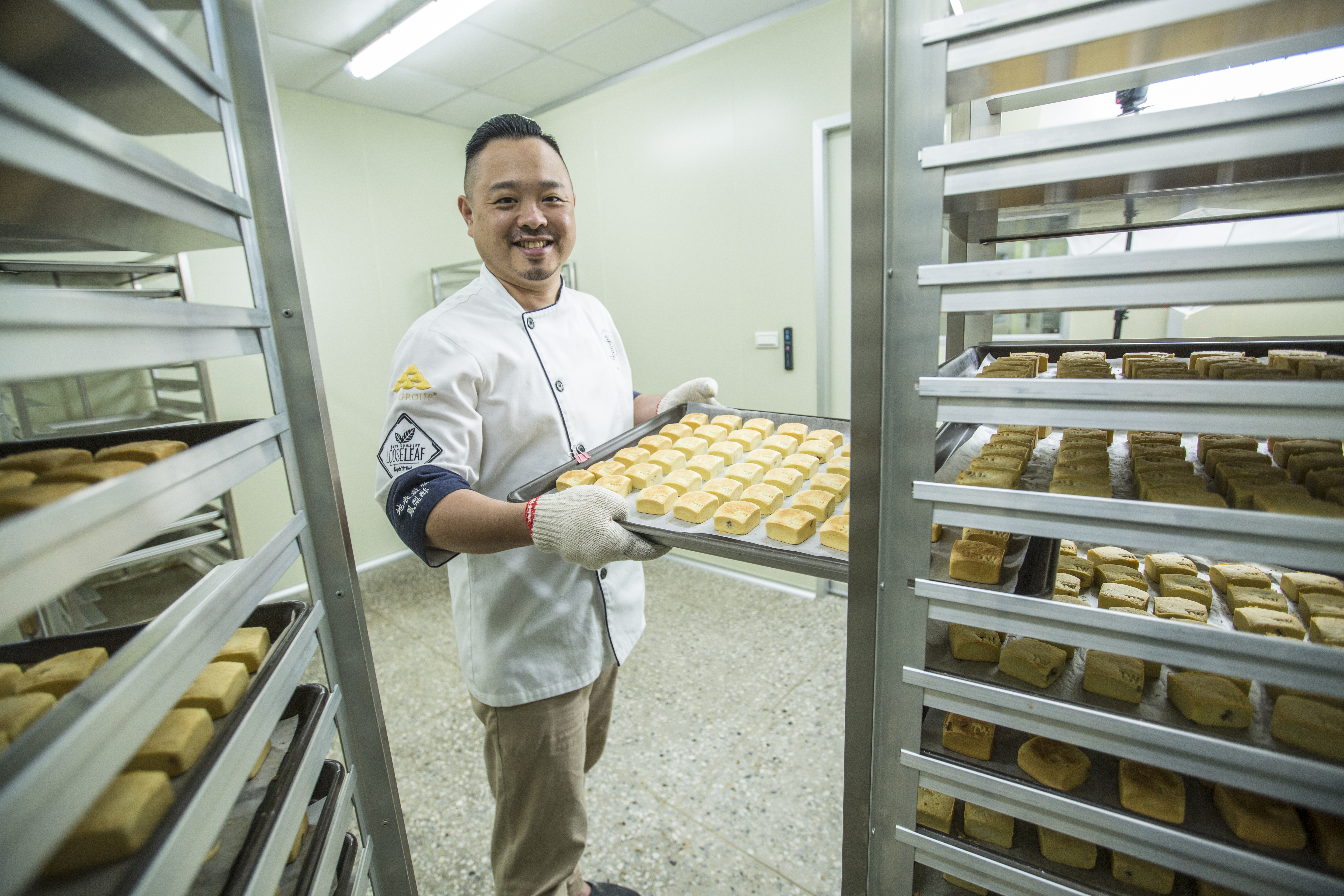 高吉良發現，韓國因緯度高、無法種鳳梨，境內的鳳梨多數來自菲律賓，在韓國販售的鳳梨酥也是批發客以跑單幫的方式進口，便決定在韓國創業賣起鳳梨酥。