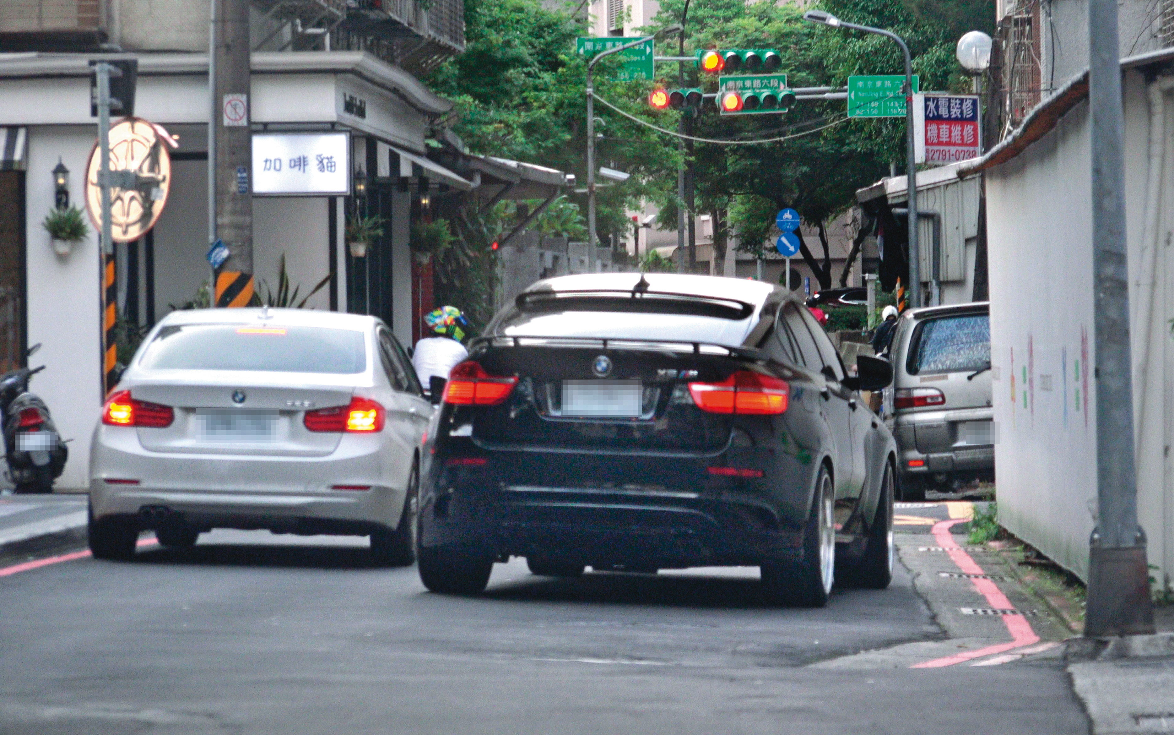 事發以來，愷樂幾乎神隱，日前她開著車回父母所居地新北三峽。