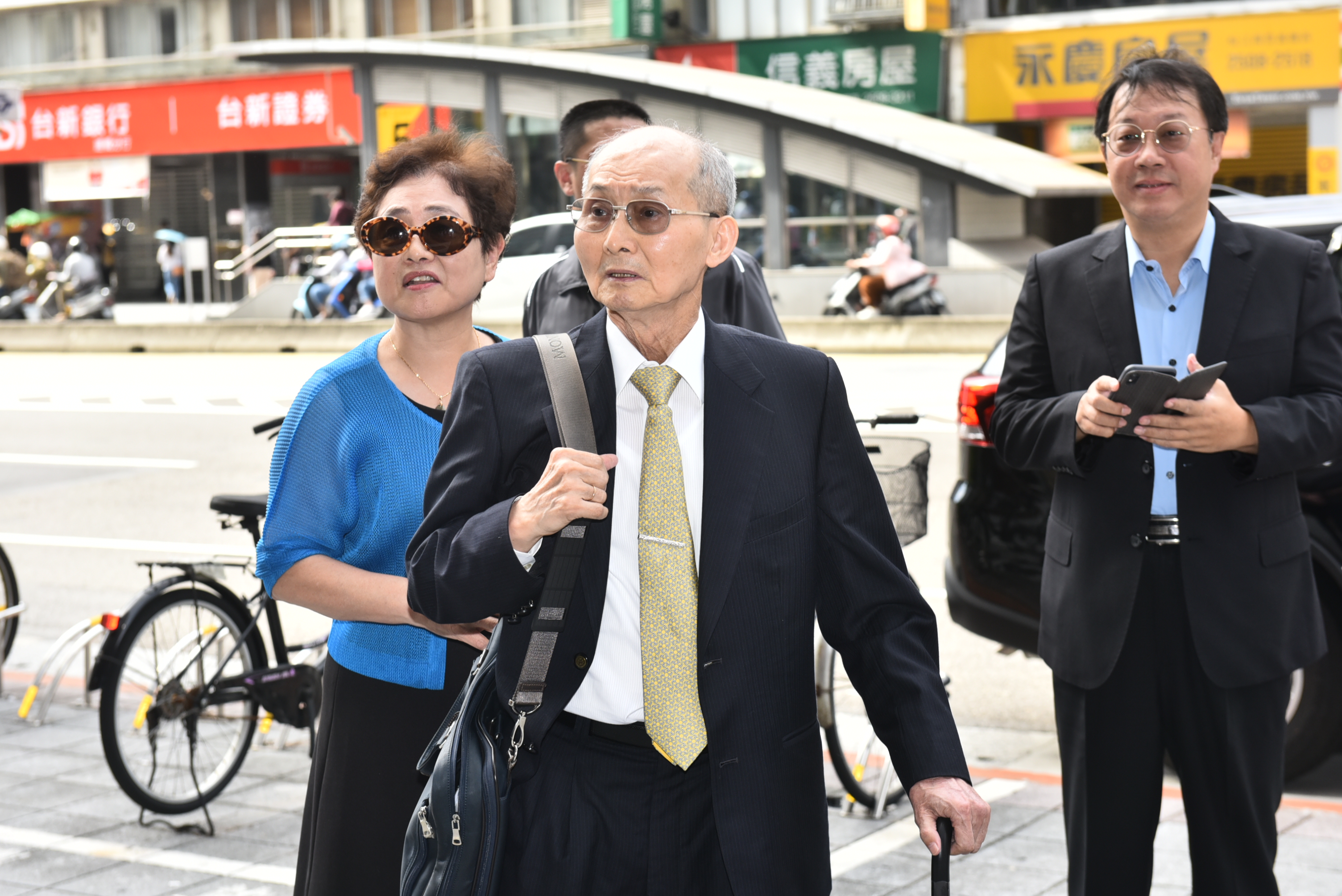 新光金上週五改選董監事，股東會上小股東砲聲隆隆。（讀者提供）