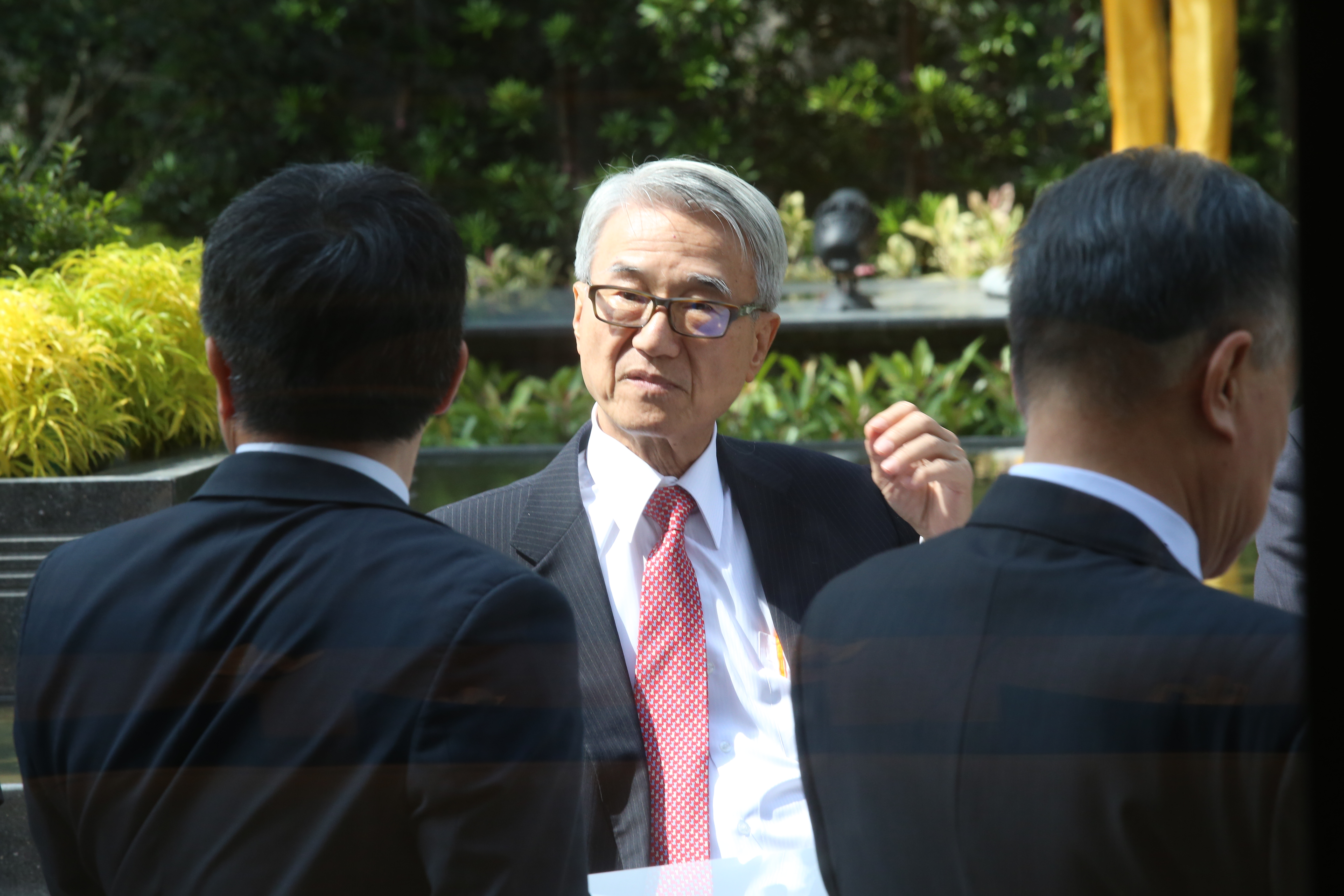 吳東進擔任新光金董座長達18年，今年面臨吳家分裂、大股東不滿的困境。