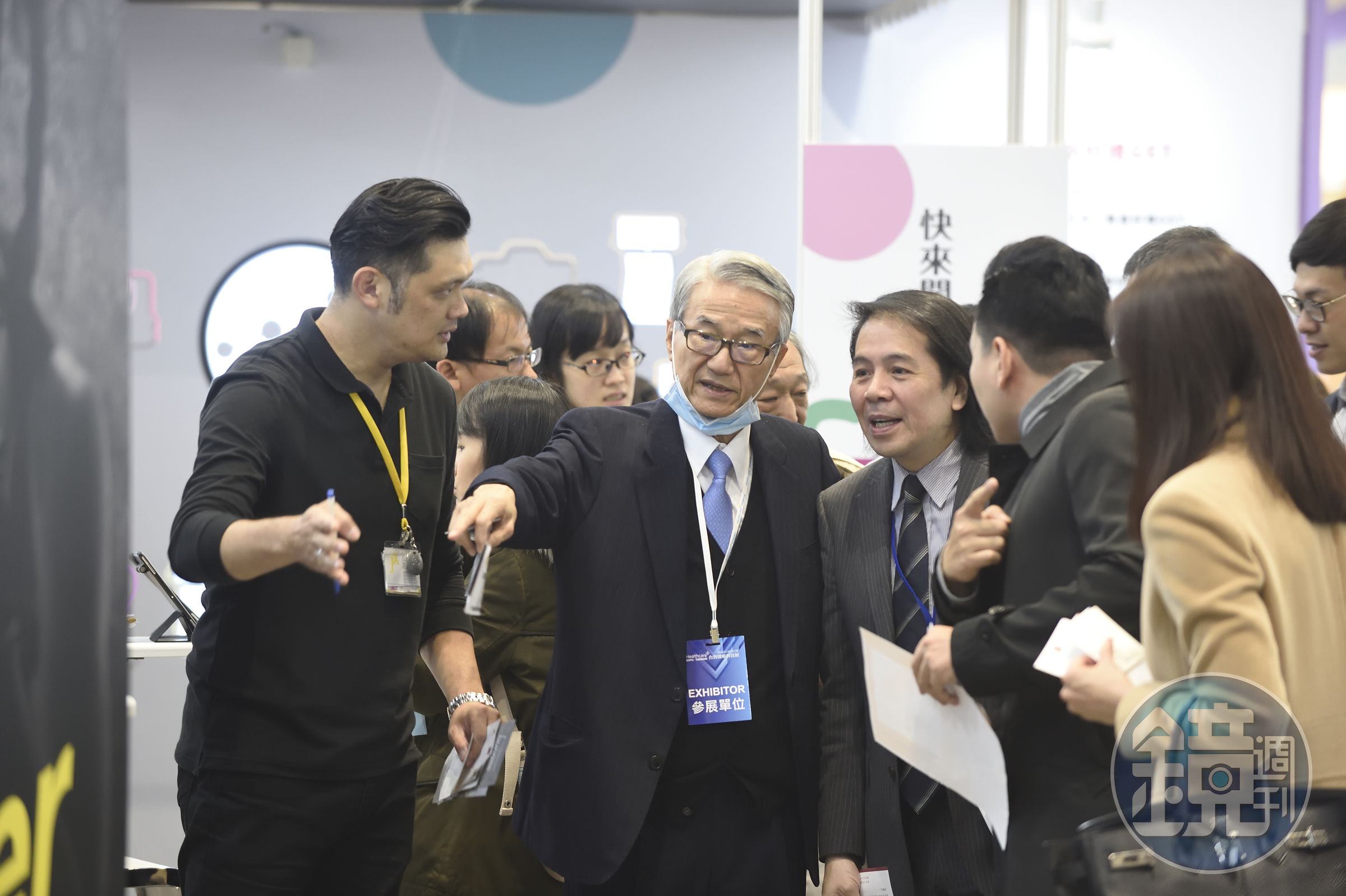 吳東進無預警卸下新光金董座一職，震撼市場。