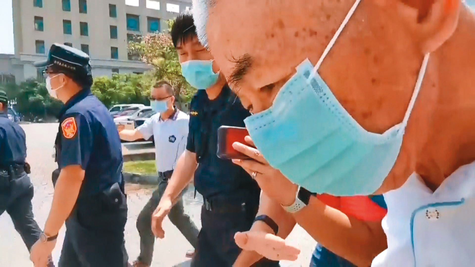 殺警案一審判處無罪，李承翰父親難以接受，日前鬱鬱寡歡身亡。