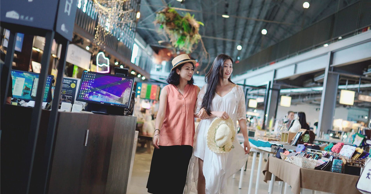 高雄「亞洲新灣區」是高雄市政府重點開發的區域，假以時日必發展成為台北南港經貿園區與信義計畫區的綜合體。