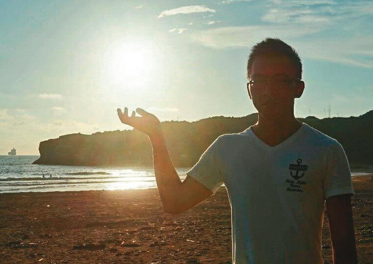 成為警察是李承翰的夢，但這個夢卻因社會安全網的漏洞， 成為奢想。（翻攝李承翰臉書）