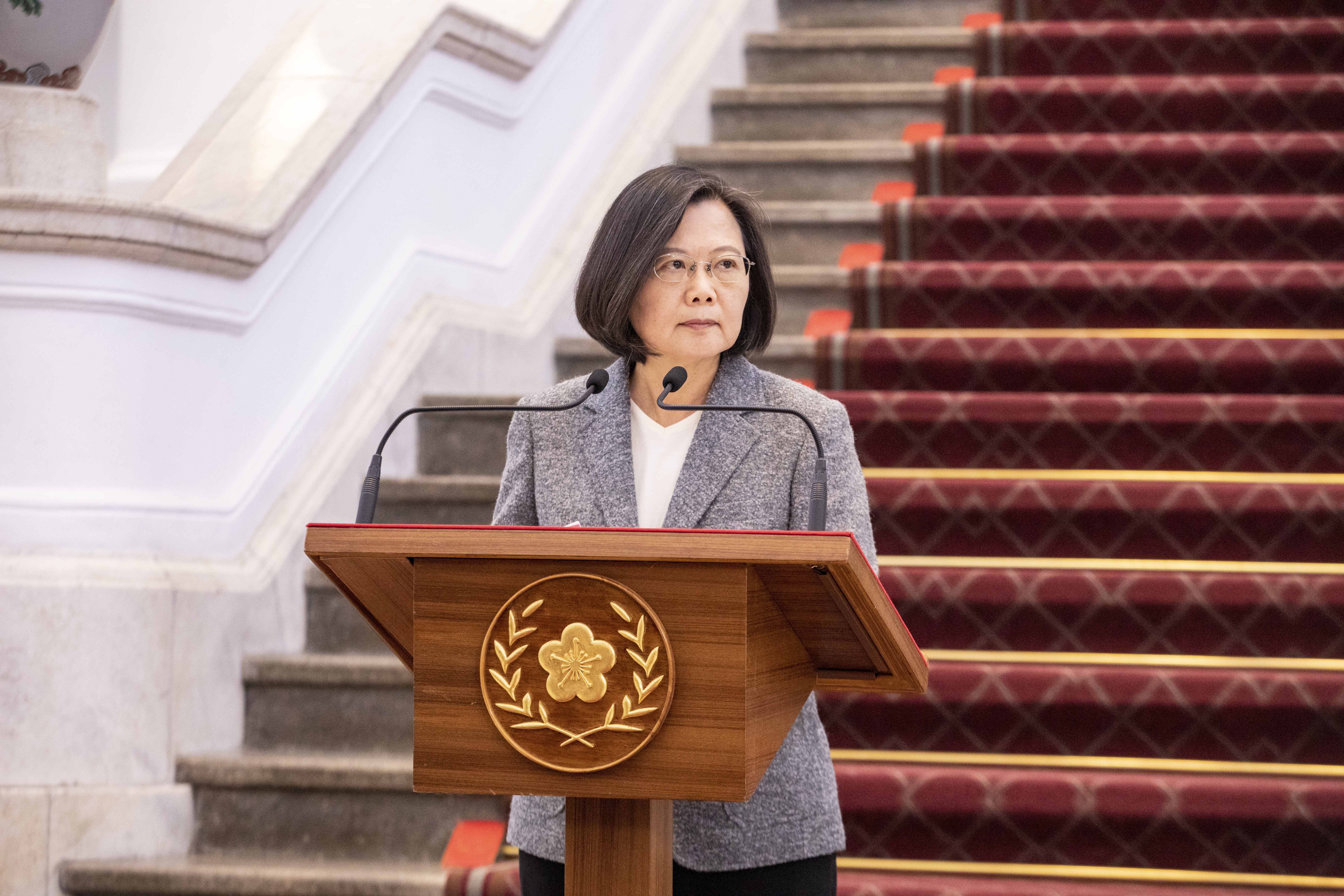 被問及關於監委提名風波，總統蔡英文強調是她所拍板決定「我負所有的責任」。（本刊資料照）