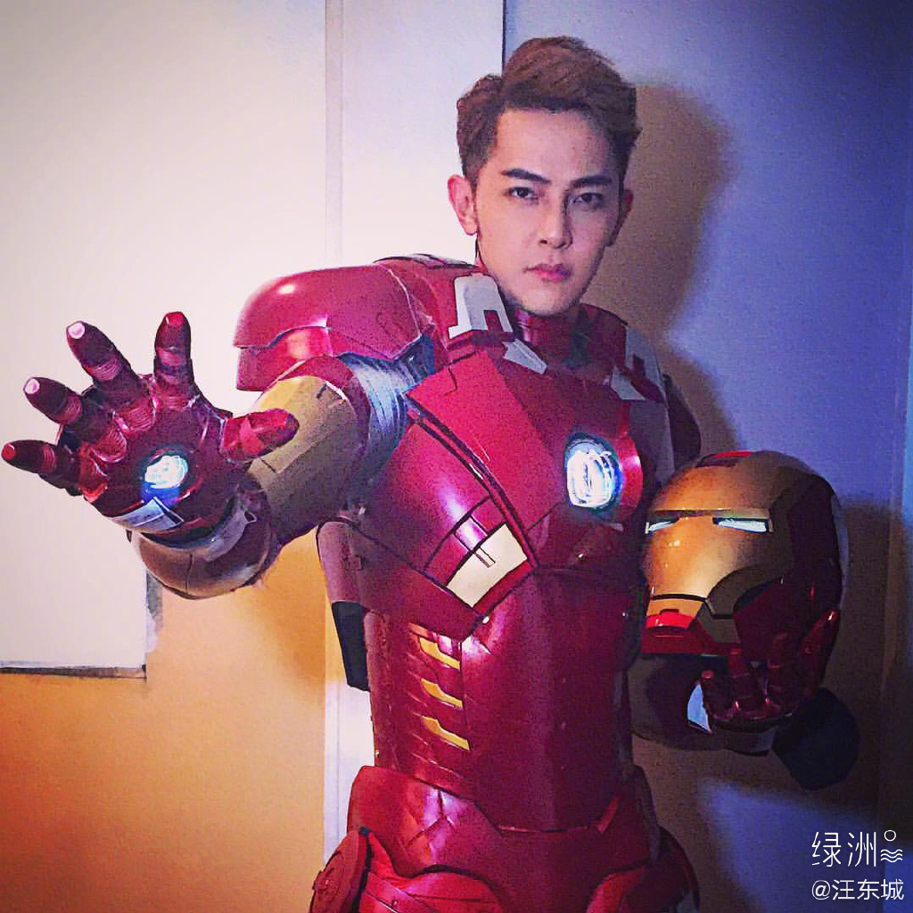汪東城最貴的收藏,就是這套要價20多萬元的鋼鐵人裝。(翻攝汪東城微博)