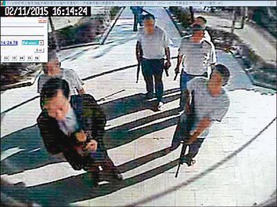 靳竹生在大寮監獄服刑時，參與監獄暴動案。（翻攝畫面）