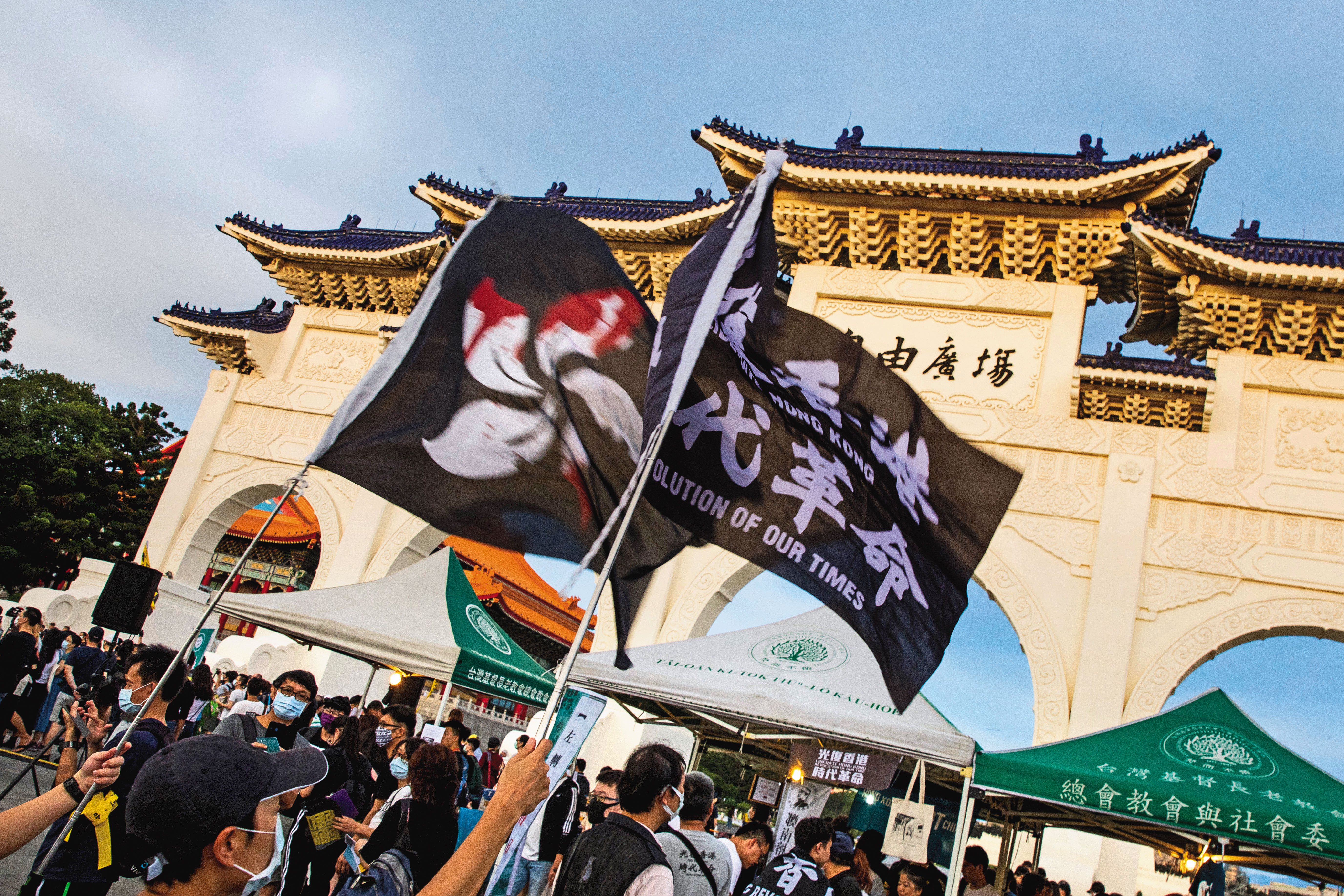 6月13日,反修例1週年活動與晚會在自由廣場舉行,不少在台港人都出席支持。