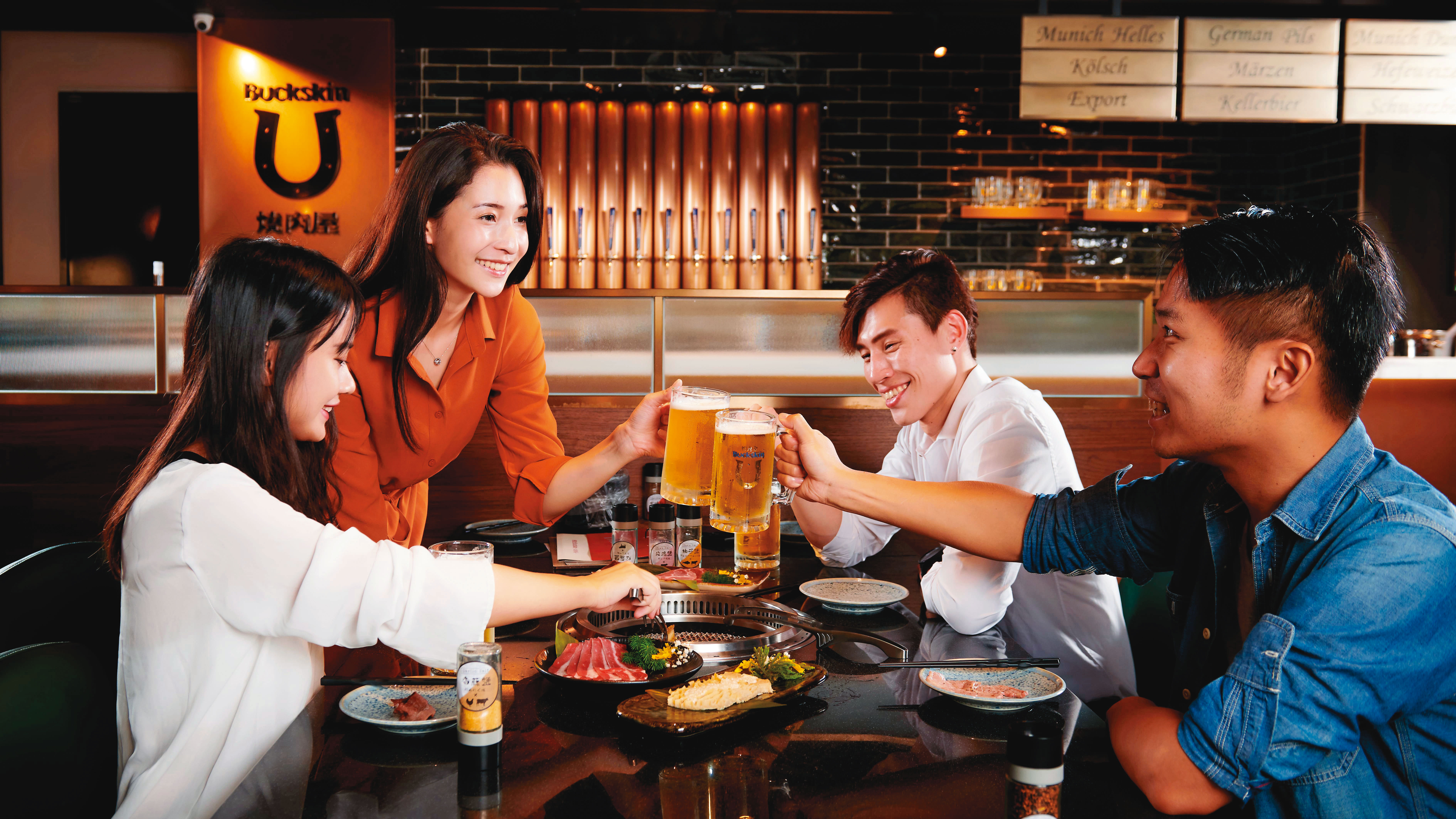 一來慶祝疫情解封，二來慶祝柏克金餐酒集團成立2週年，柏克金燒肉屋推出無限暢飲。（499元／人）