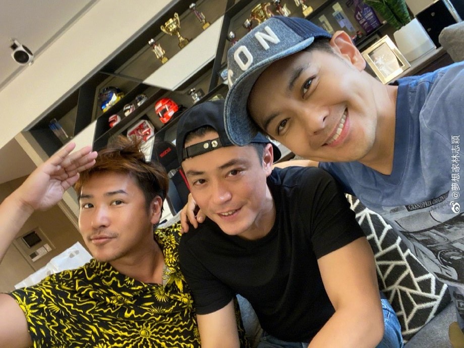 林志穎於昨（25日）端午節與霍建華同框，並形容為「世紀同框」。（翻攝林志穎微博）