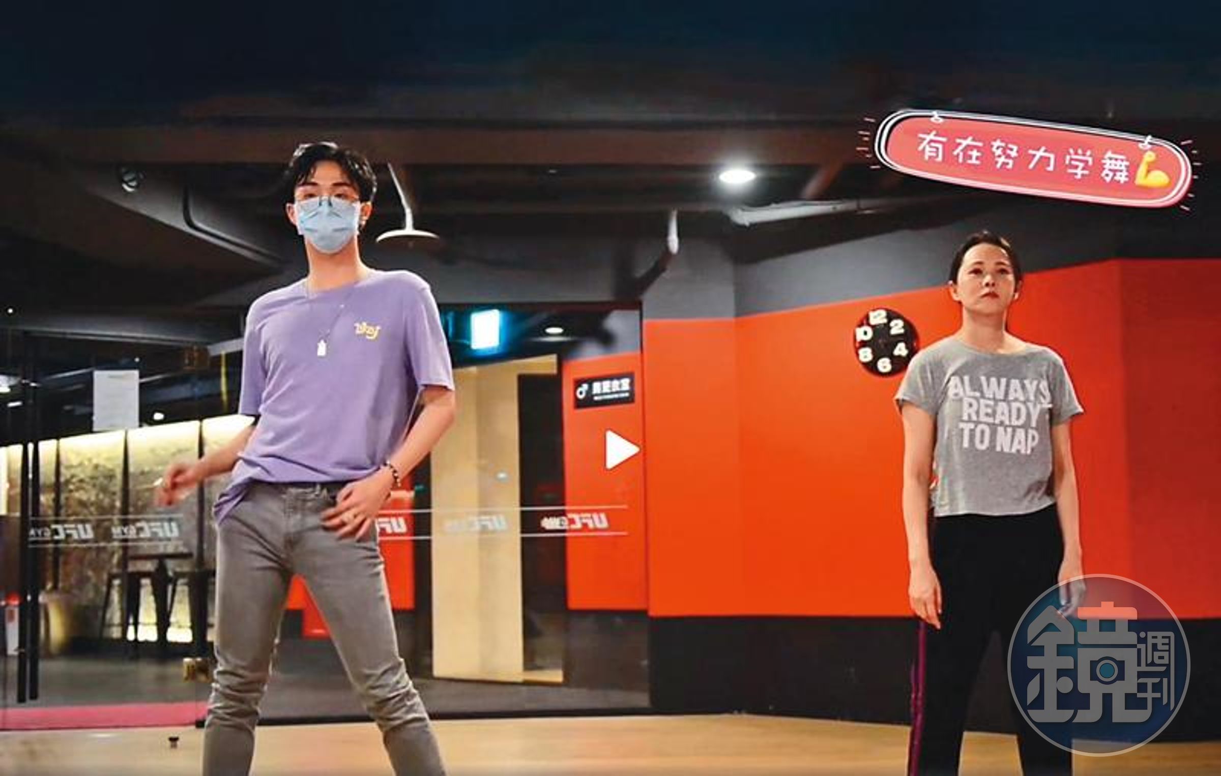 伊能靜跟小哈利感情很好，日前小哈利IG也po出兩人一起練舞的影片。（翻攝自小哈利IG）