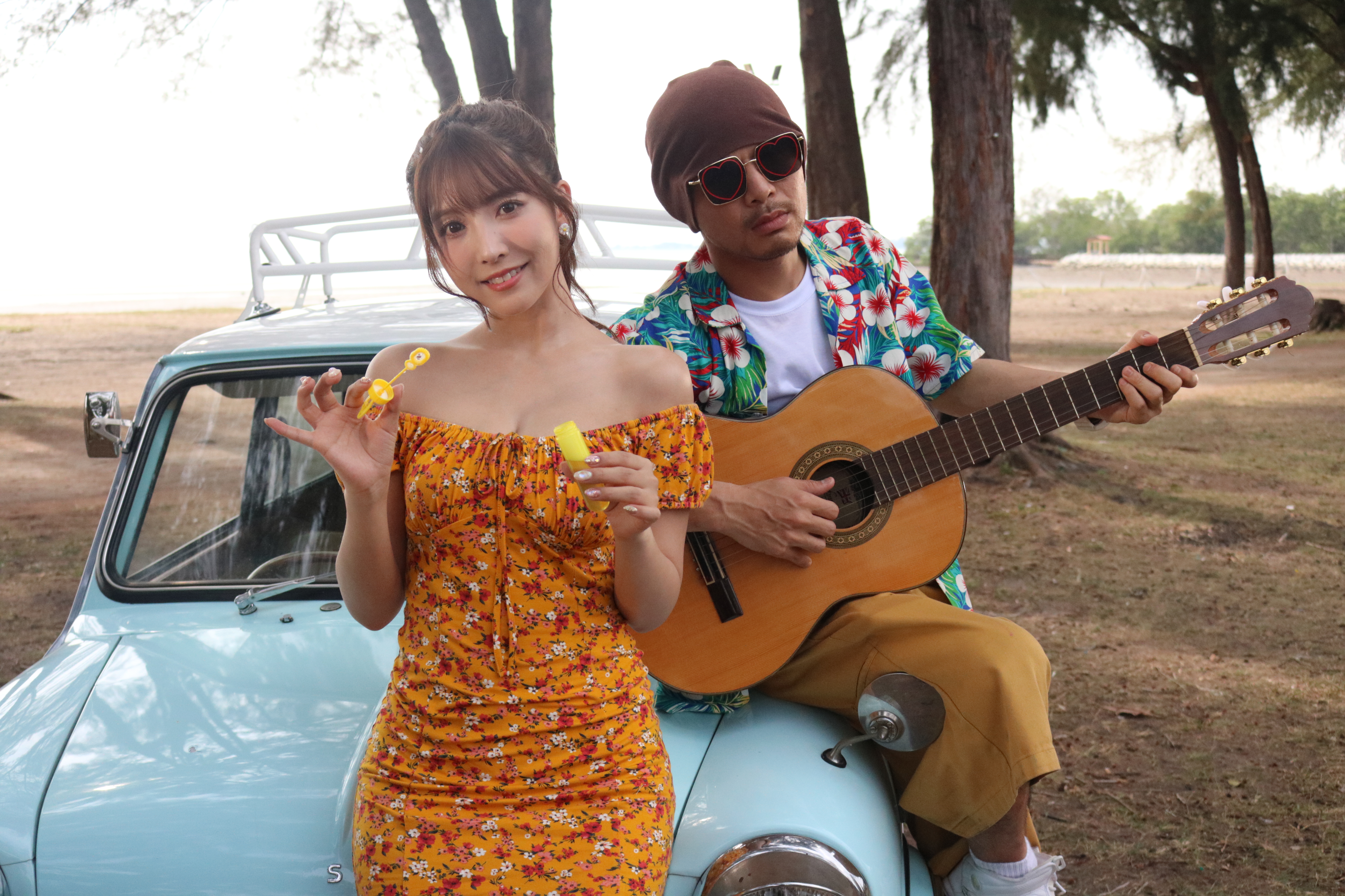 黃明志找來AV女神三上悠亞合作MV，過程默唸心經。（亞洲通文創提供）