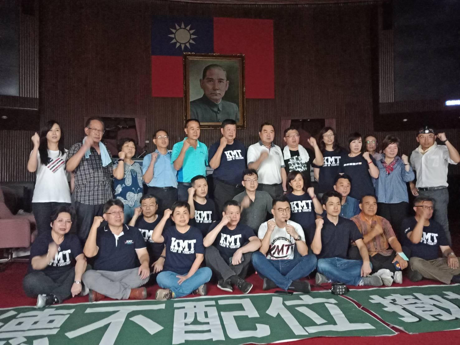 力挺藍委占議場,國民黨主席江啟臣砲轟蔡英文酬庸,應撤換監察院長提名人陳菊。國民黨立院黨團提供)