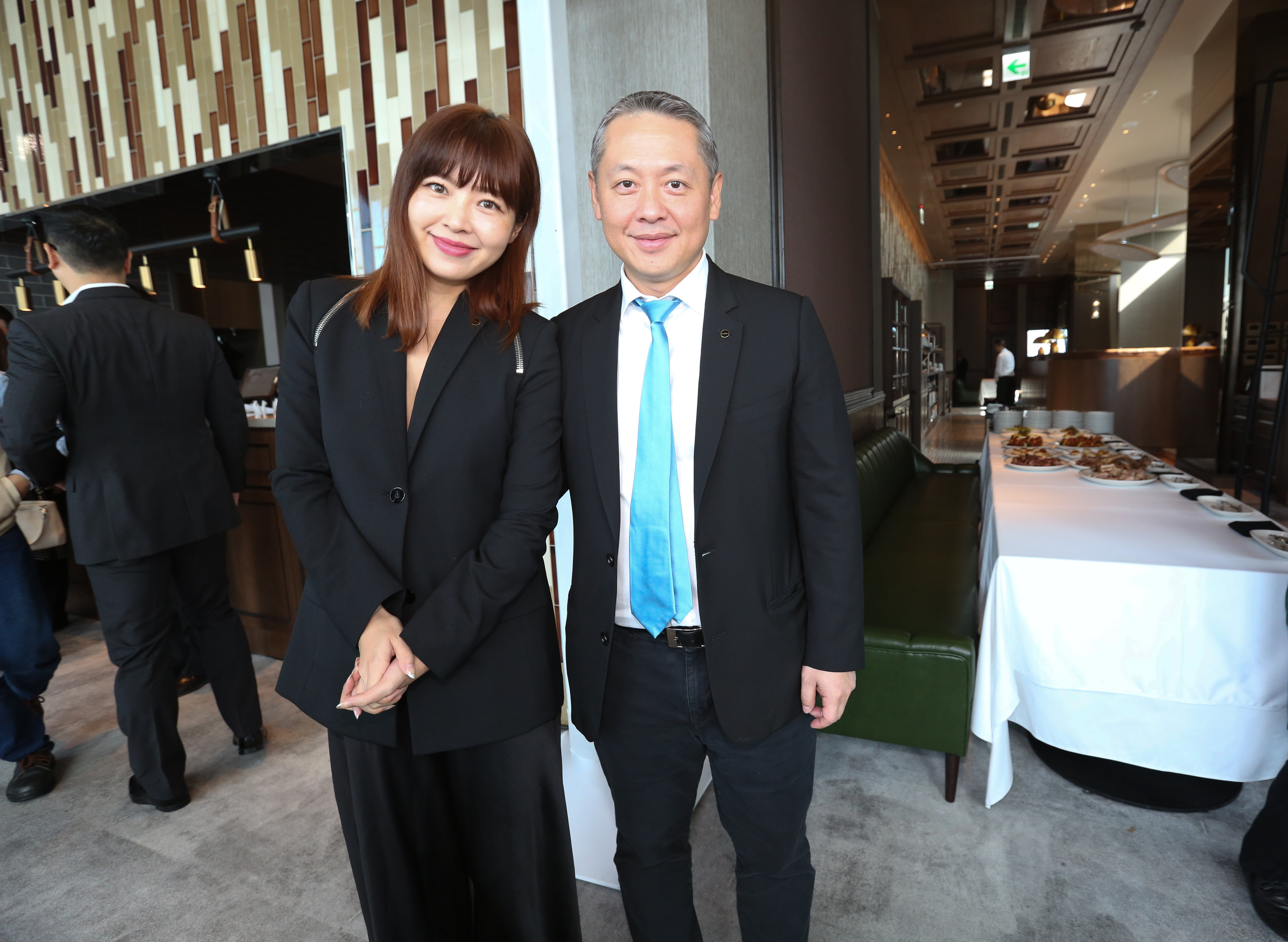 廖鎮漢與廖曉喬彼此分工,去年帶領微風創下超過300億的業績。