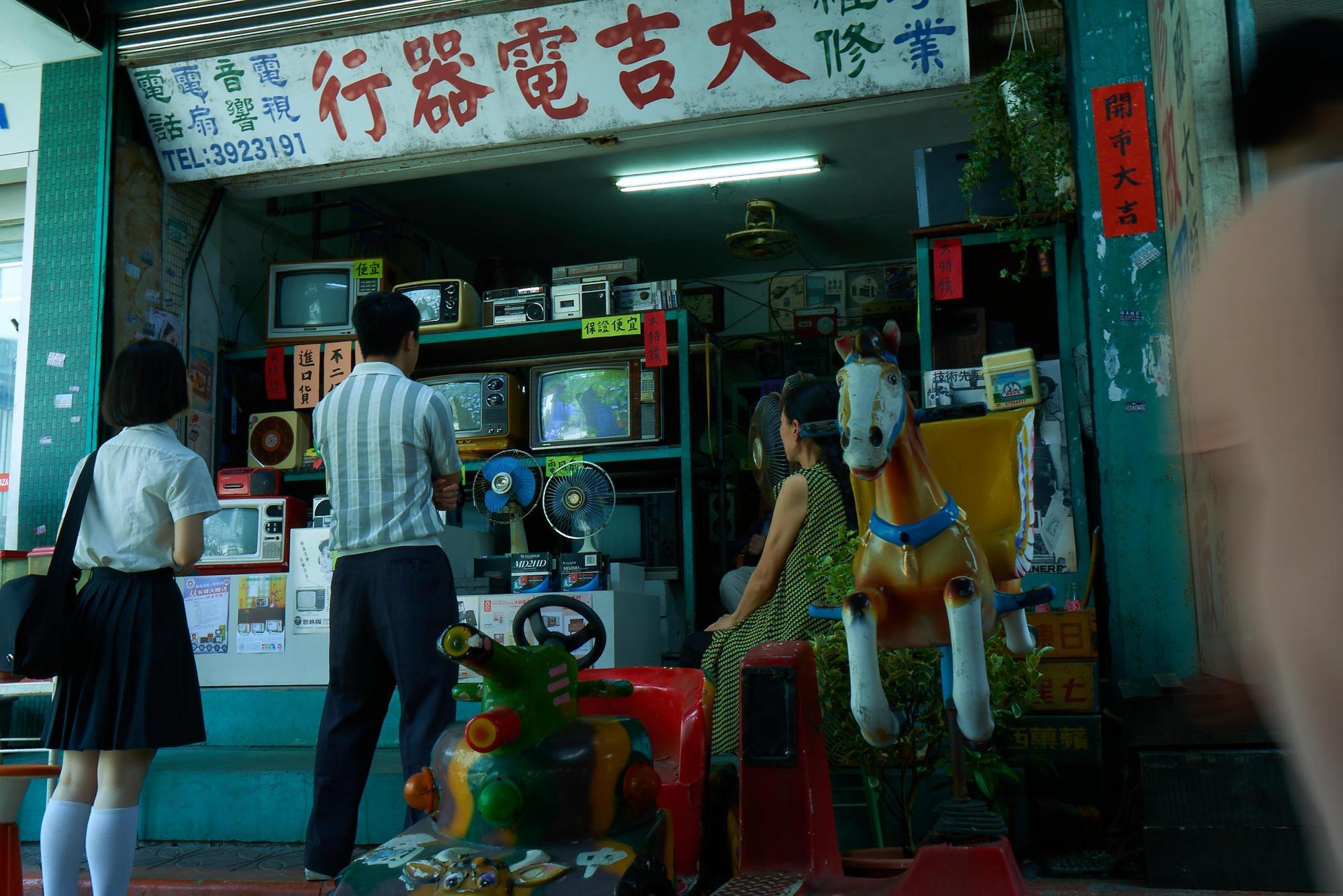 懷舊的場景建立，讓人彷彿回到1970年代。