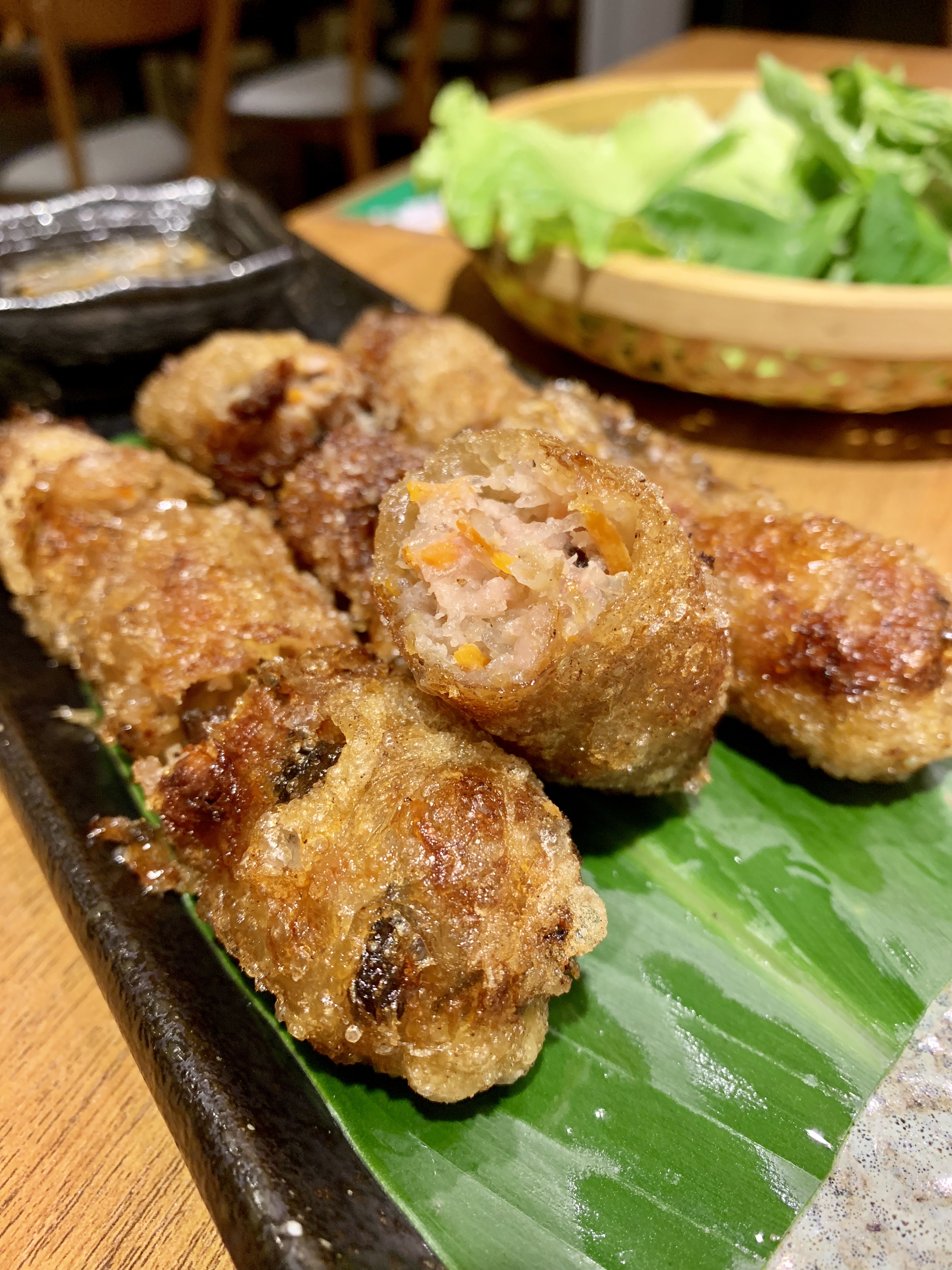 「胡志明炸春捲」外皮酥脆,豬肉餡鮮嫩。(120元/份)