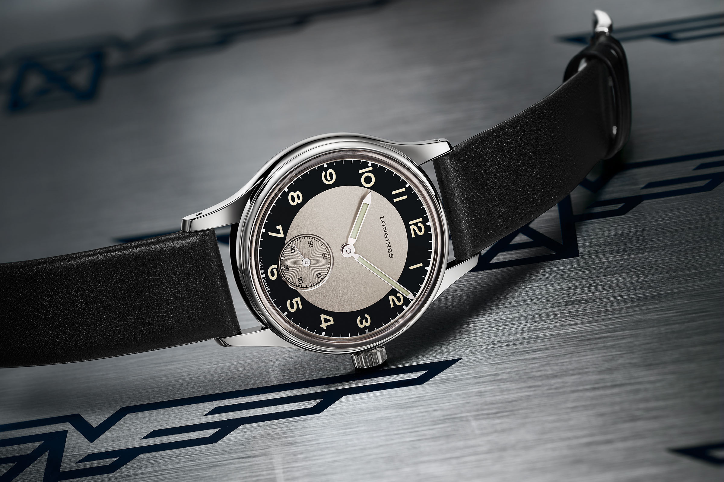 【錶壇焦點】重現1940年代美學設計！浪琴推出Heritage Classic Tuxedo腕錶