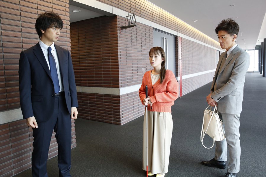 木村拓哉(右)和齋藤工(左)演出的新劇《BG終極保鏢2》收視開紅盤。(翻攝《BG終極保鏢2》官方 Twitter)