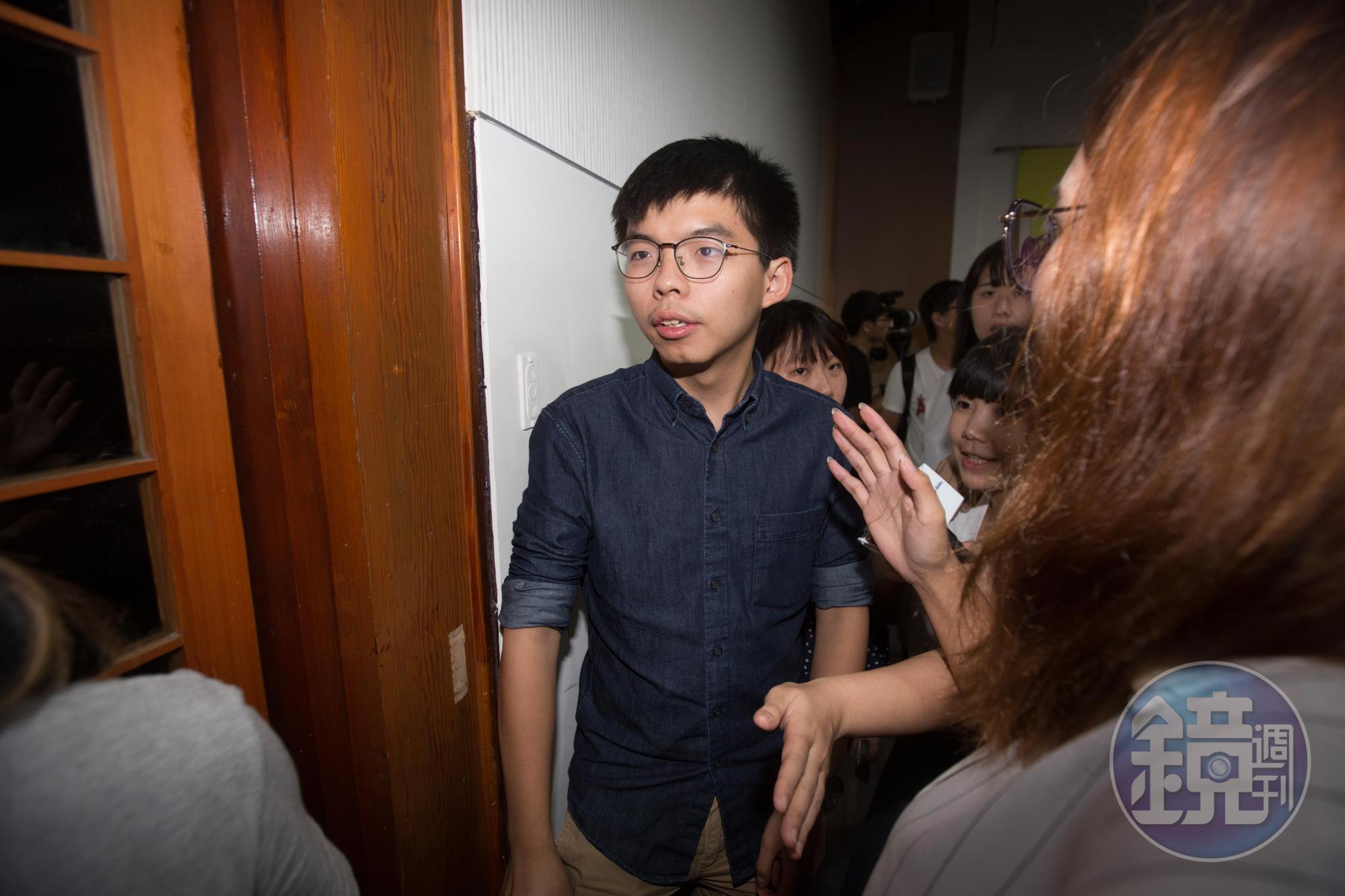 黃之鋒指出國安惡法壓境,在香港從事民主反抗,憂心性命安危已不再是無稽之談。(資料照)