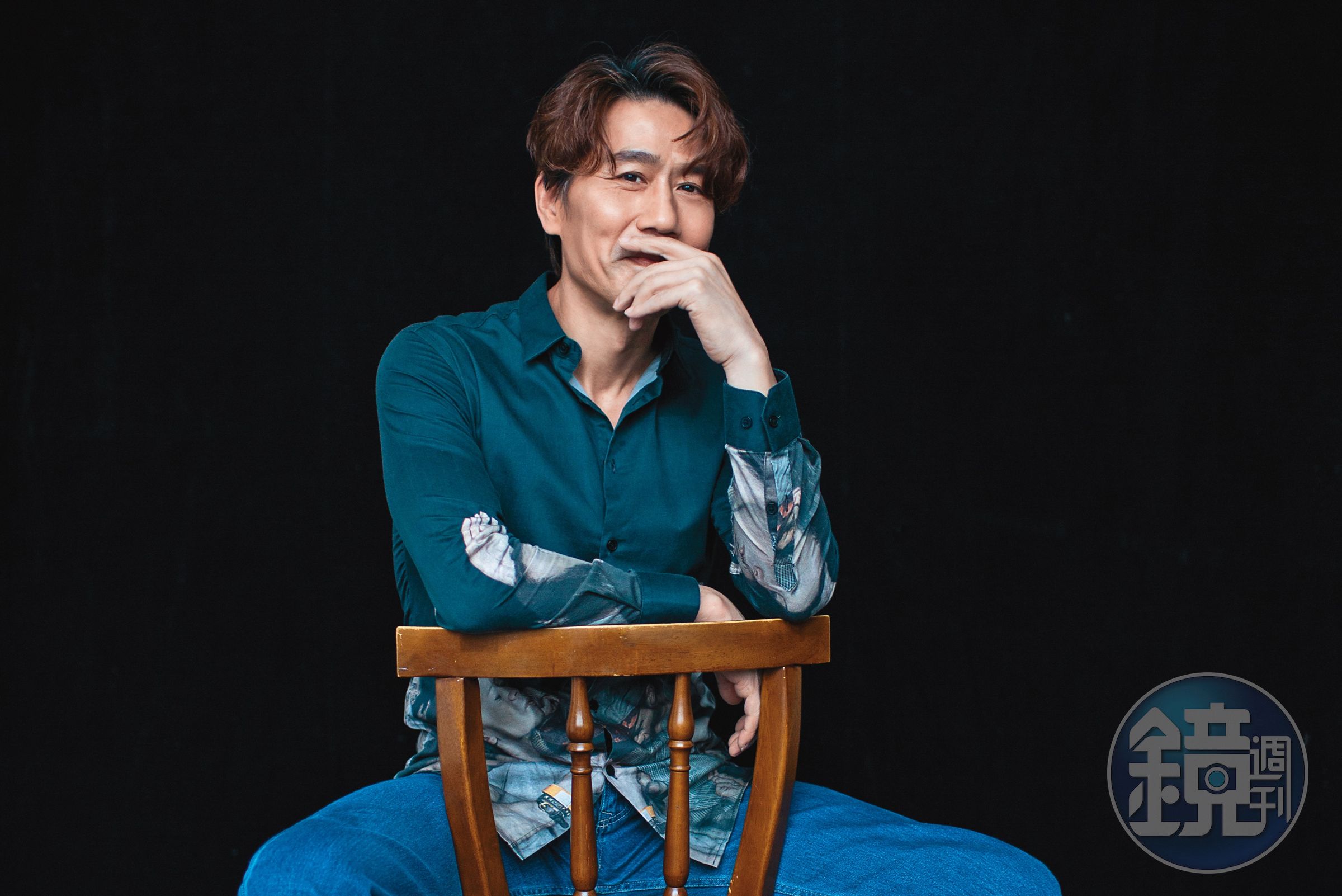 在絕大多數的時候， 你會期待藝人也會有「下班」的時刻， 但羅時豐一直都在「上班」， 只要有鏡頭就是他的舞台。