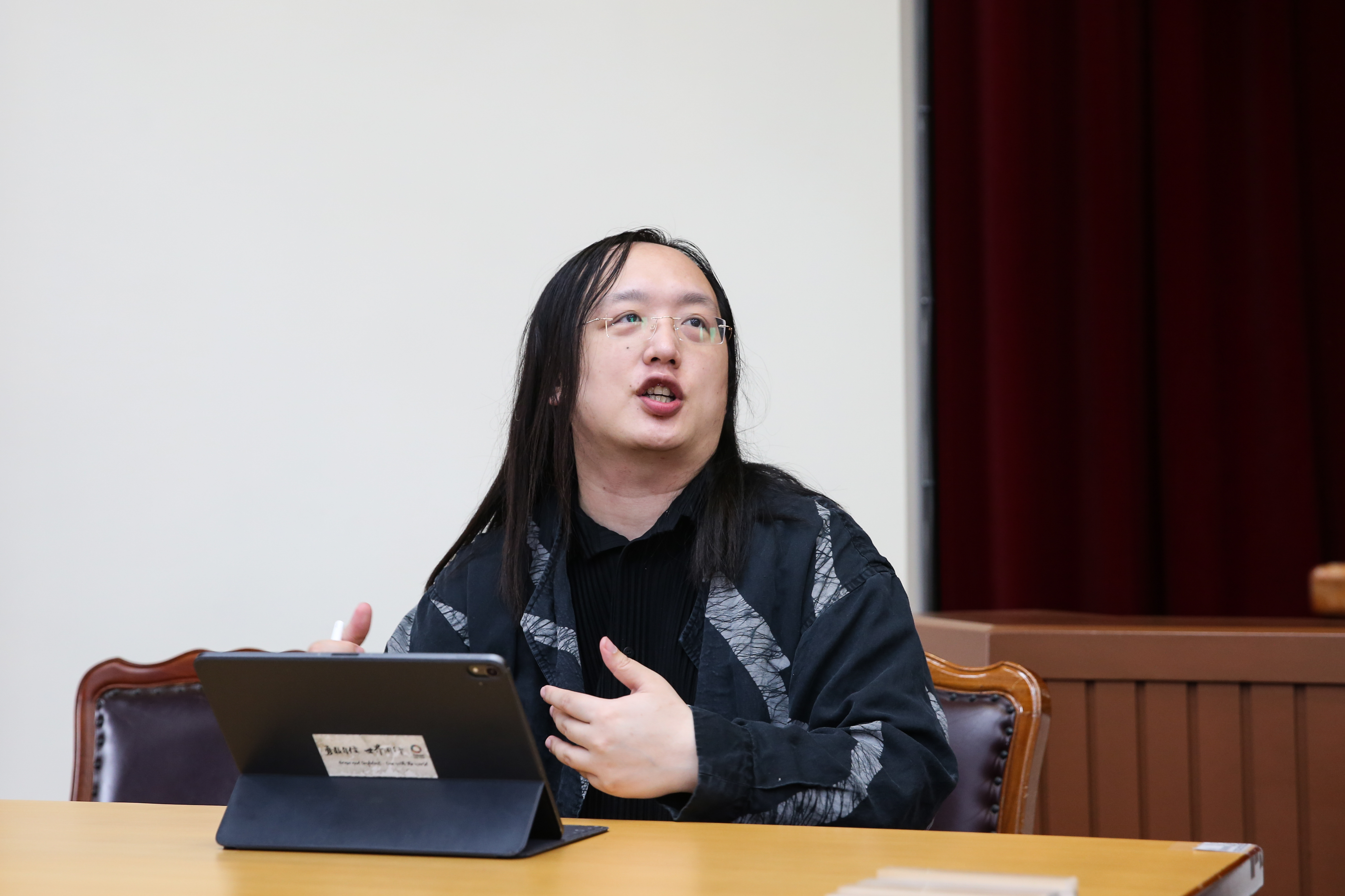 行政院數位政委唐鳳用的手機是Nokia 8110，讓網友相當好奇原因。（資料照）