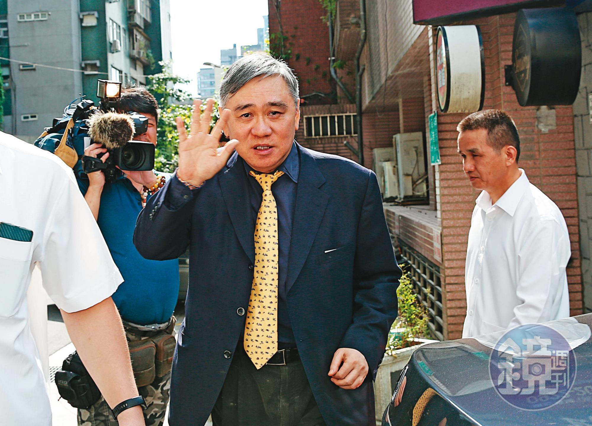 王文洋出走台塑自創宏仁集團,獨步研發超薄電子布技術領先全球,近年來卻因兒女生活問題,屢上新聞版面。