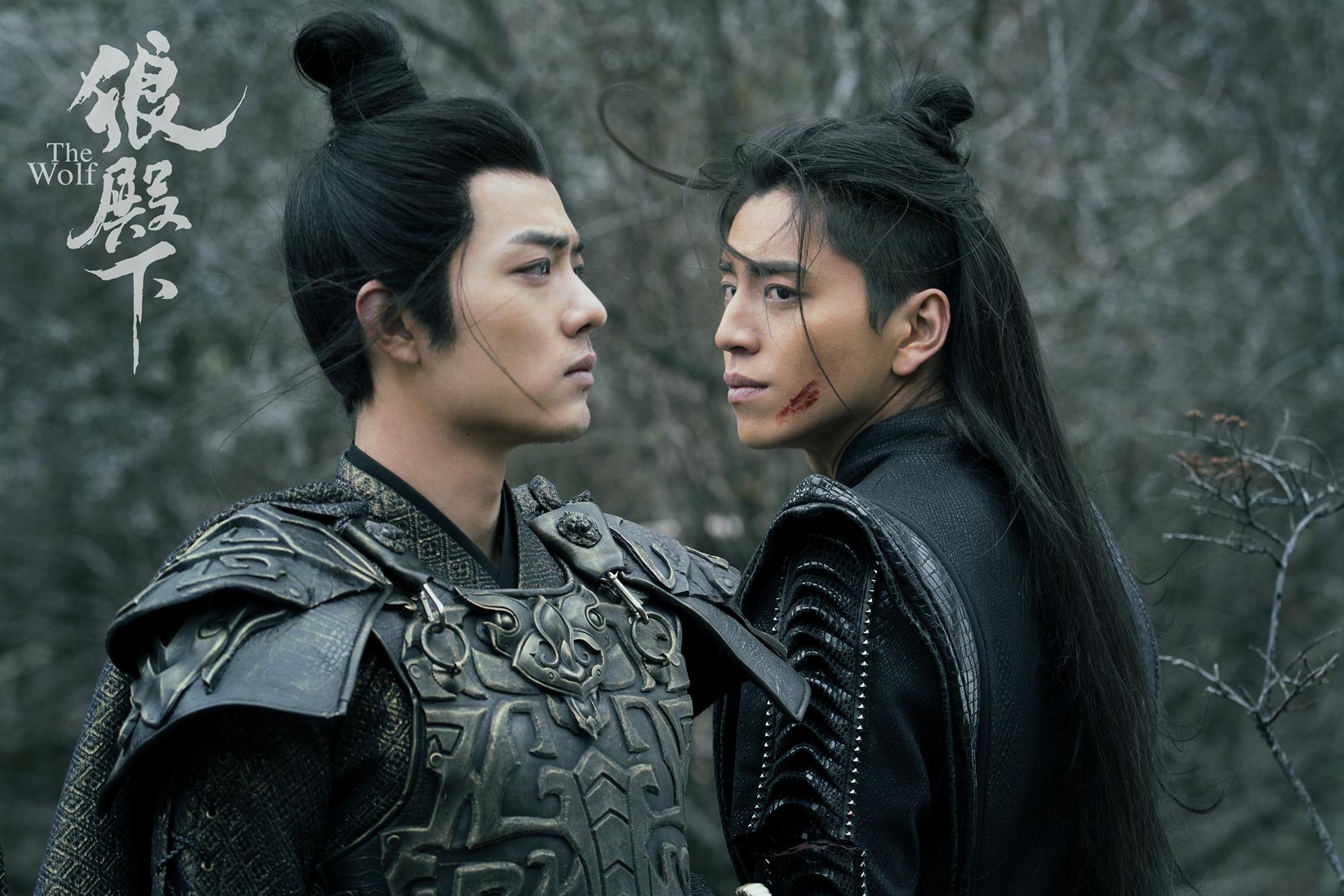 肖戰(左)與王大陸合作《狼殿下》已殺青近3年,今年到底能不能播出令粉絲關心。(網路圖片)
