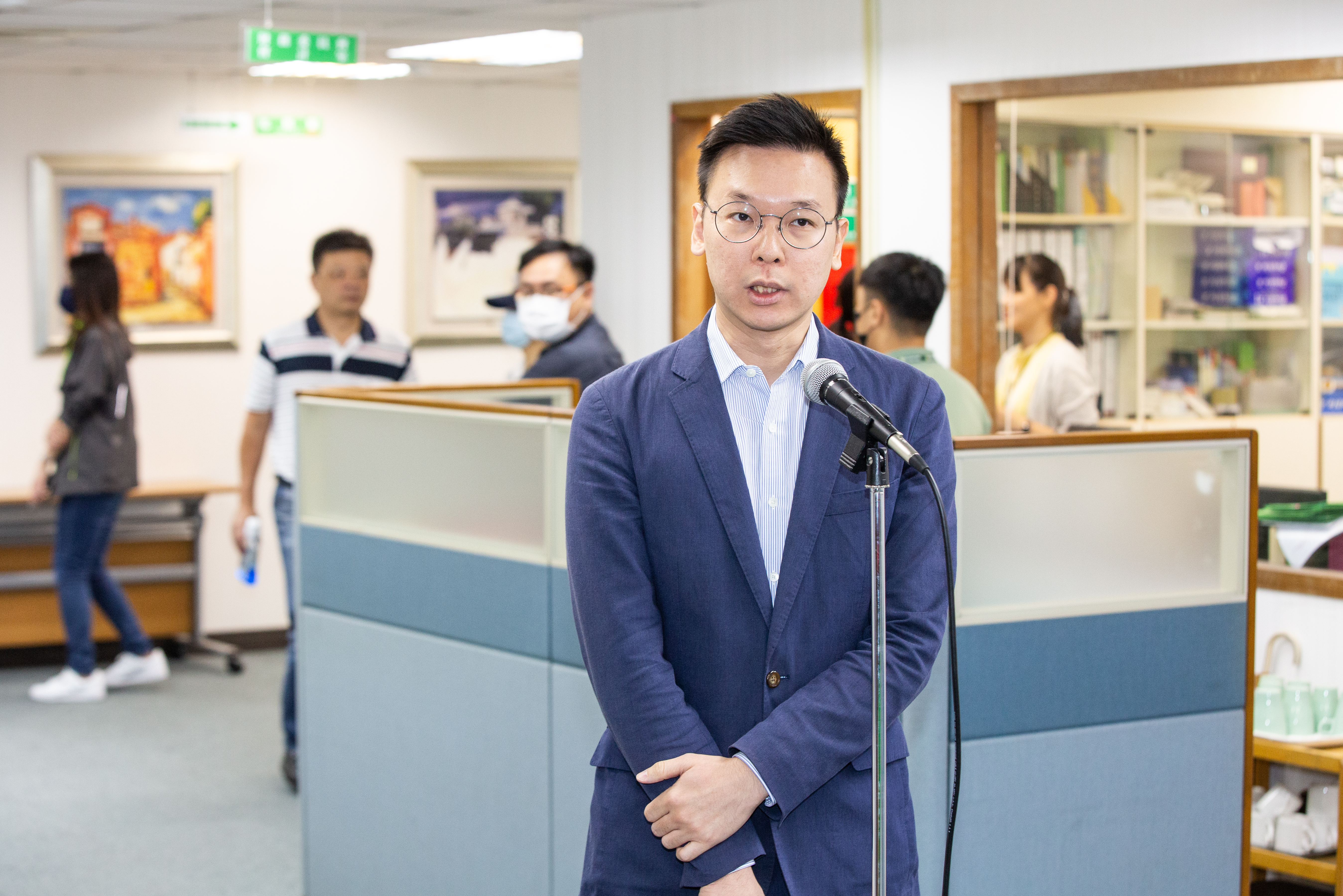 民進黨副祕書長林飛帆，針對中國實施「港版國安法」接受媒體訪問。