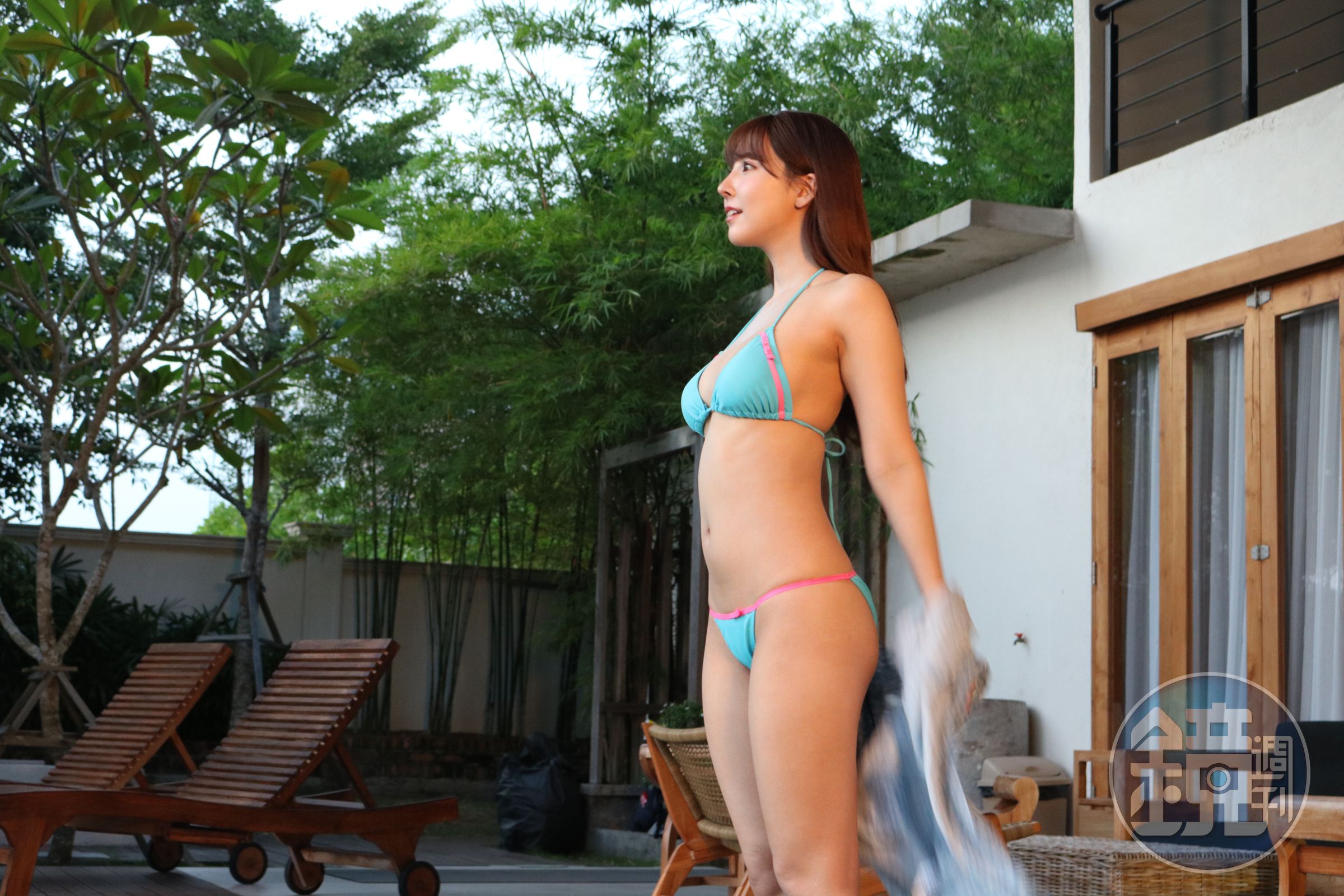 三上悠亞身材姣好，是許多人心目中的暗黑女神。（亞洲通文創提供）