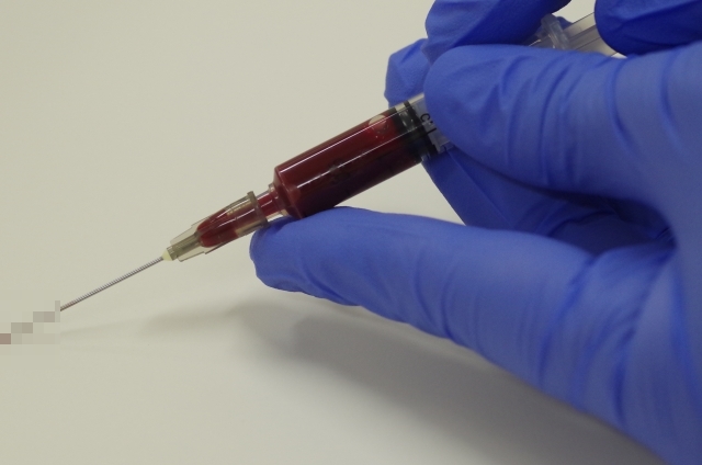 法國一名62歲的男子感染武漢肺炎竟連續勃起4小時，醫院只好幫他使用針頭抽出陰莖內部血液。（示意圖，photo-AC提供）