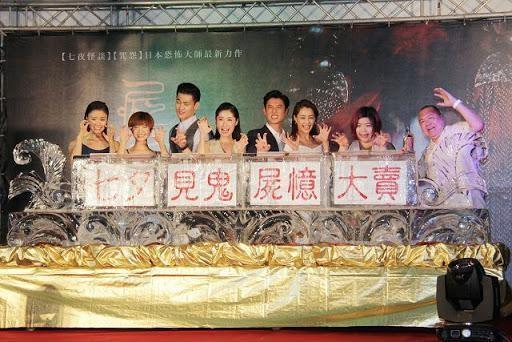 一瀨隆重（右）曾來台擔任國片《屍憶》製片。（翻攝影委會官網）