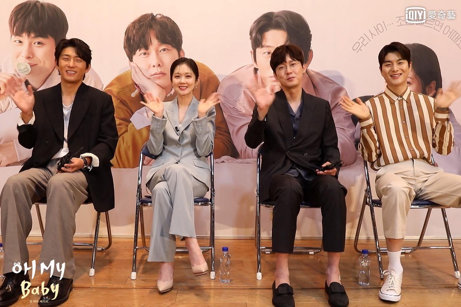 高俊（左起）、張娜拉、朴秉恩與鄭乾柱接受專訪，回想拍戲時的有趣插曲。（愛奇藝台灣站提供）