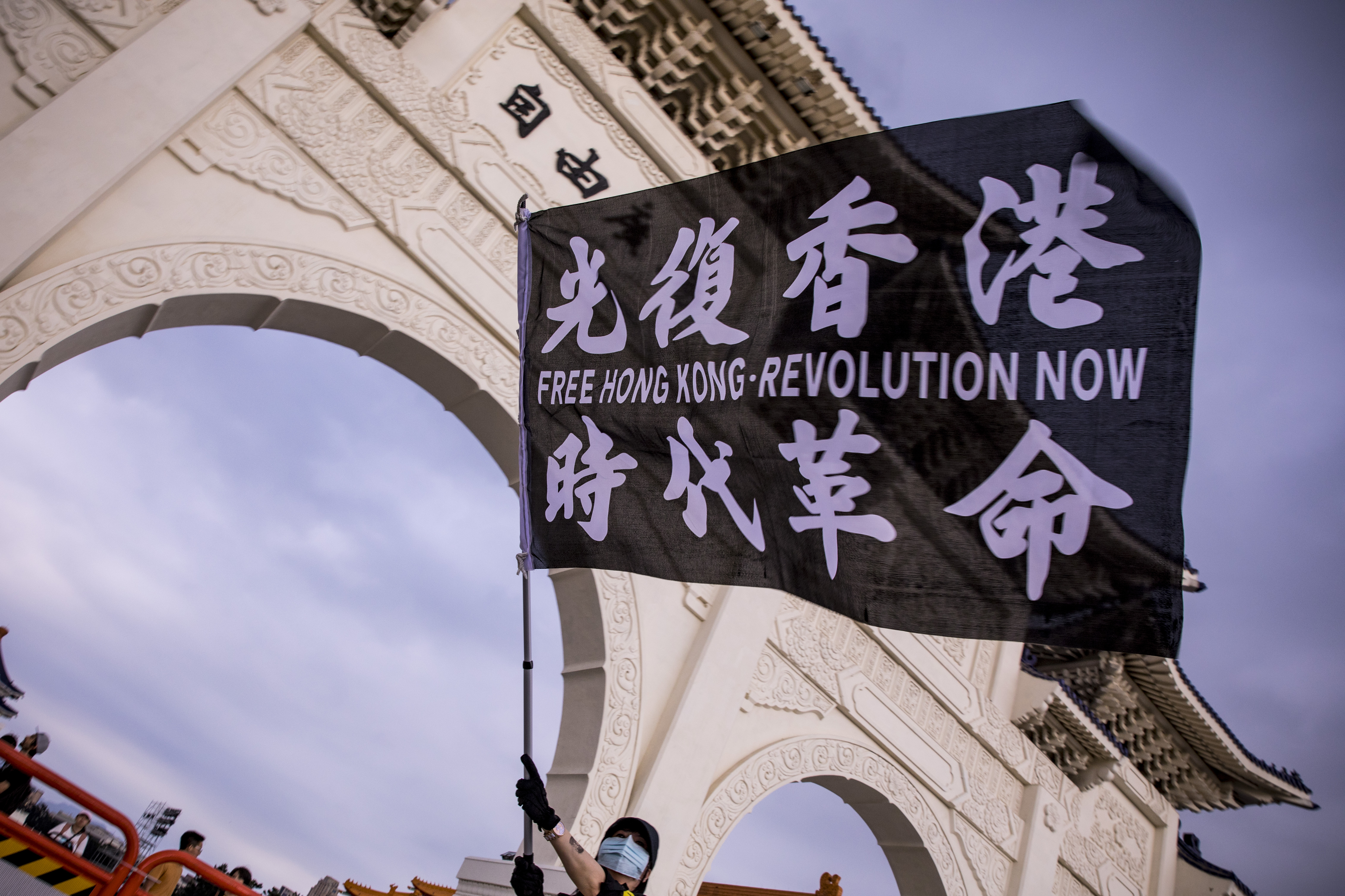 港人上街表達反對訴求高喊「光復香港，時代革命」，港府則稱口號有港獨訴求。（資料照）