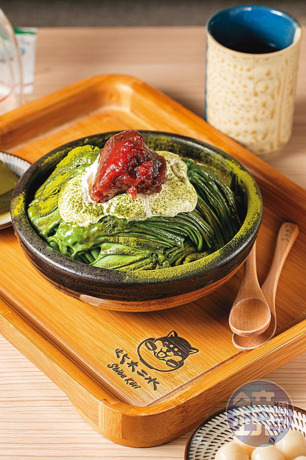 「濃厚若竹抹茶」抹茶的滋味濃郁,略帶苦味,是店裡人氣選項。(220元/份)
