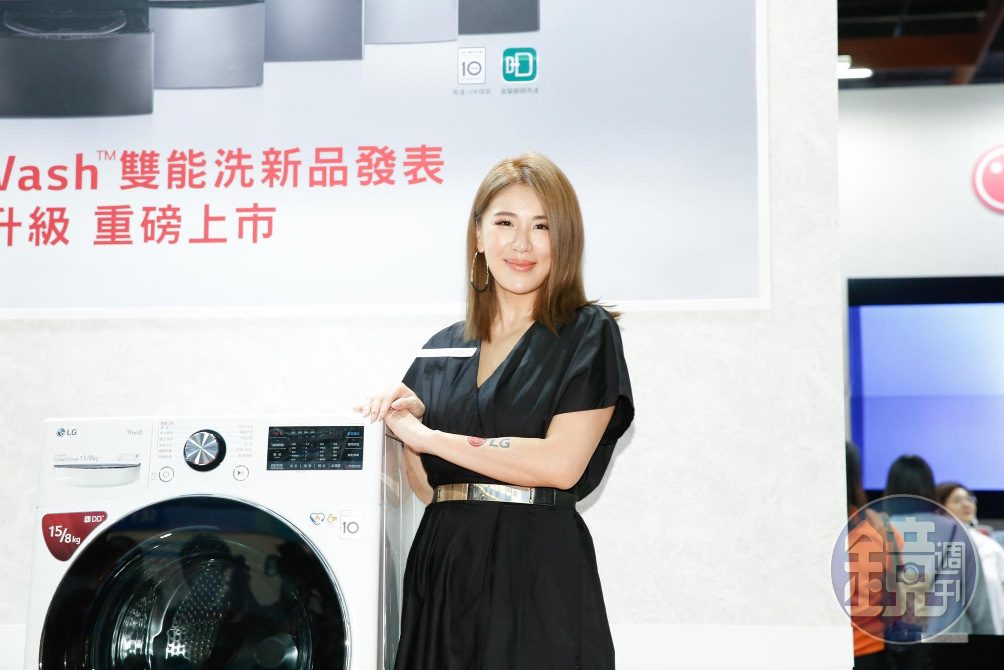 小禎主持的緯來《醫次搞定》主持棒被張鳳書端走,她3日出席電器活動透露對節目的不捨。