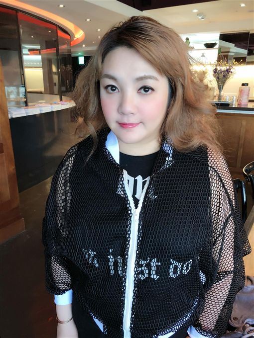 本名謝伊琪的凌威威對於這名富少的行為感到不齒。(翻攝謝伊琪臉書)